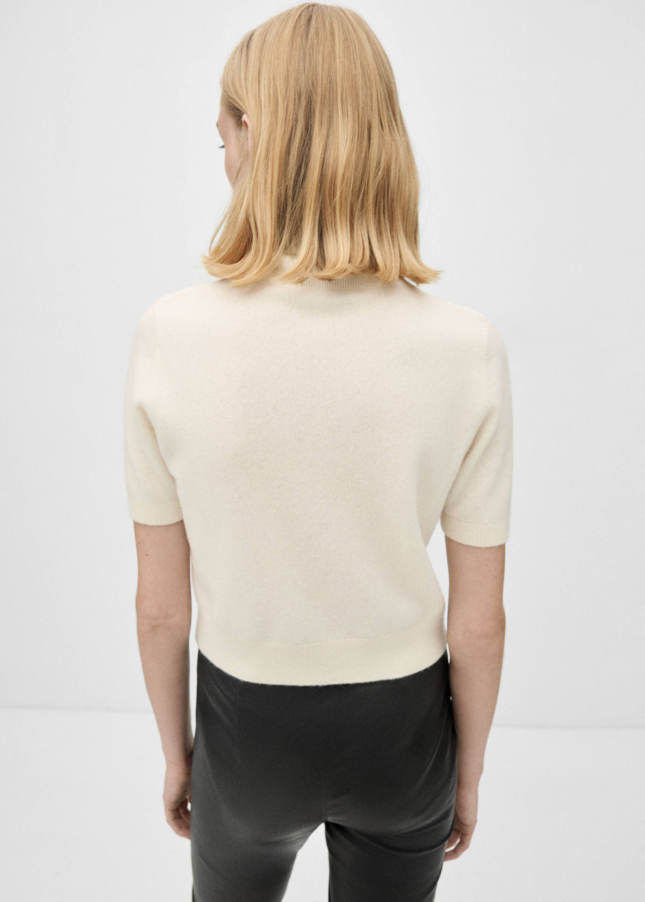 Cashmere roll neck jumper - Reverse of the article