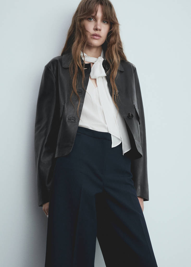 Wide leg pleated trousers — Dark Navy