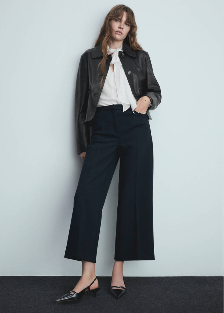 Wide leg pleated trousers — Dark Navy