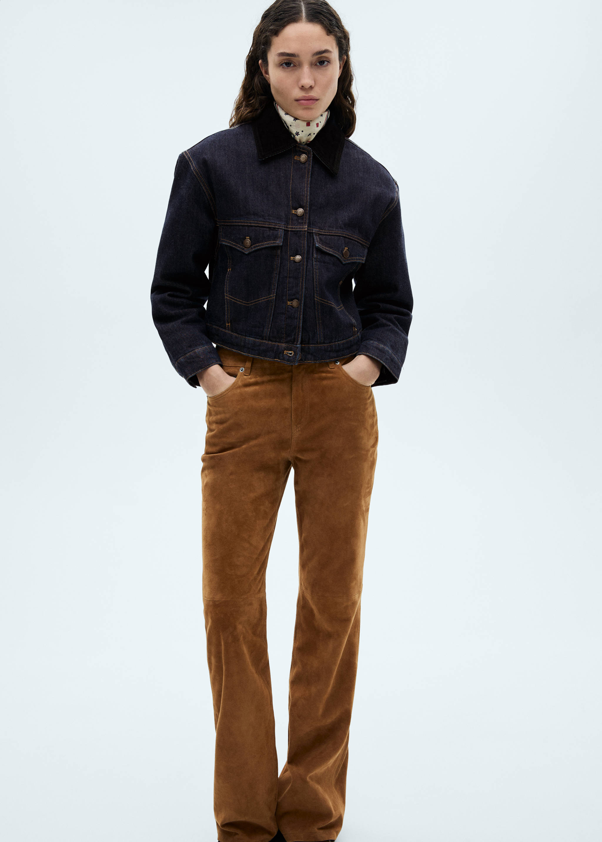 Denim jacket with contrast collar - Details of the article 2