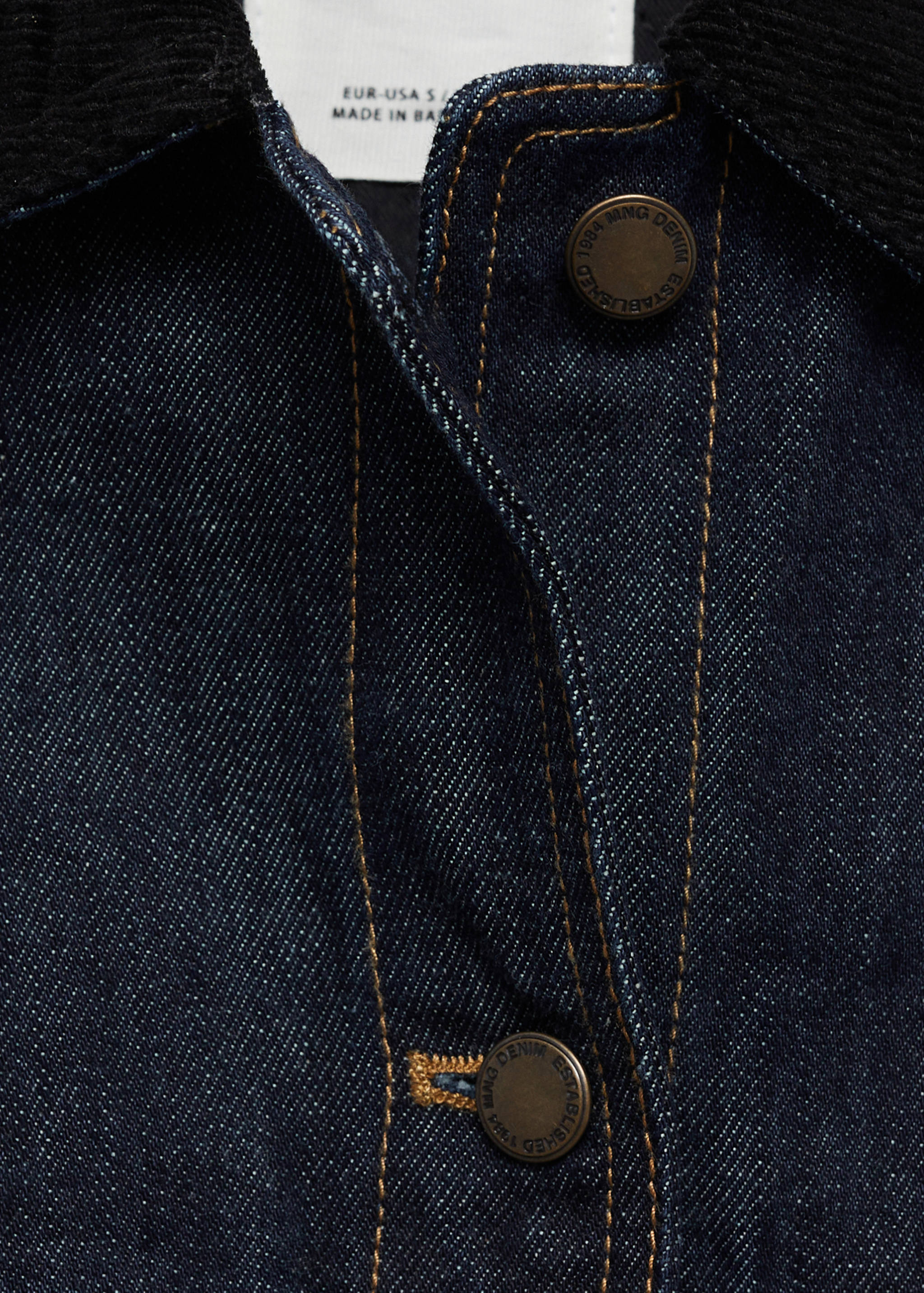 Denim jacket with contrast collar - Details of the article 8