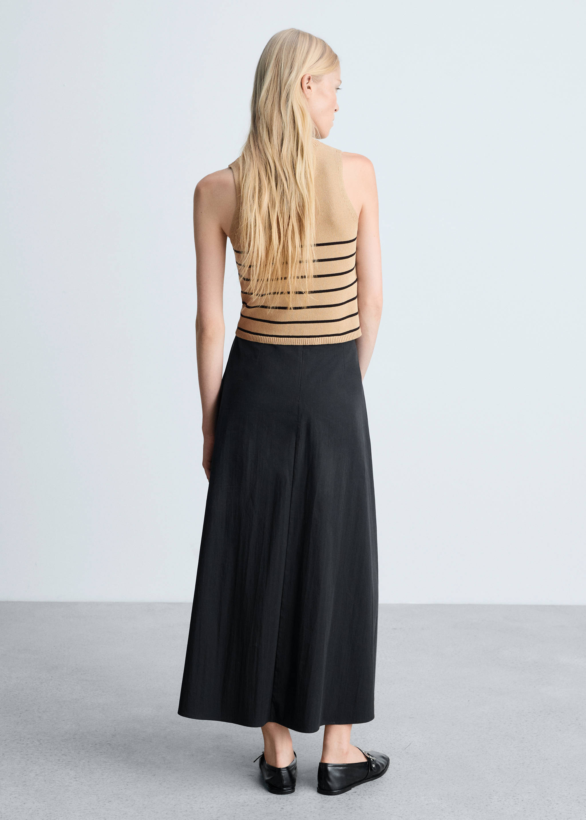 Striped knit top - Reverse of the article