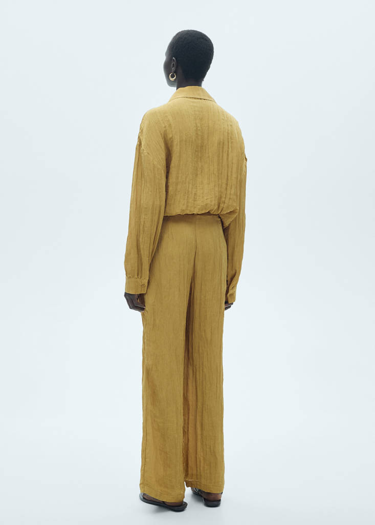 Textured trousers with belt — Mustard