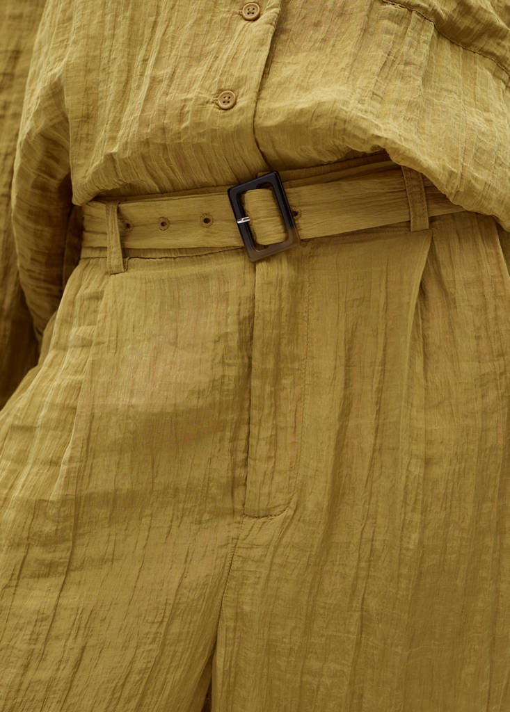 Textured trousers with belt — Mustard