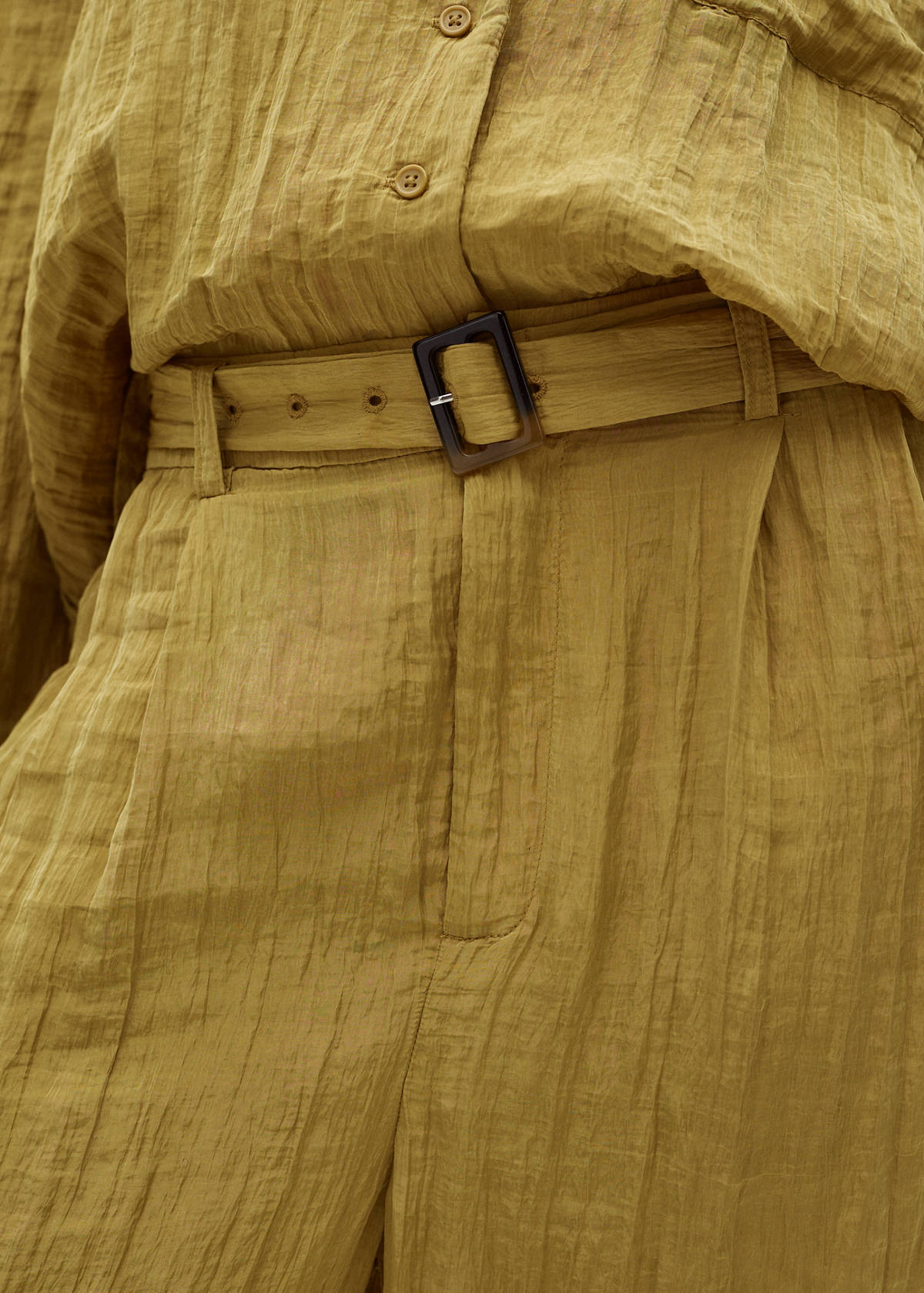 Textured trousers with belt — Mustard
