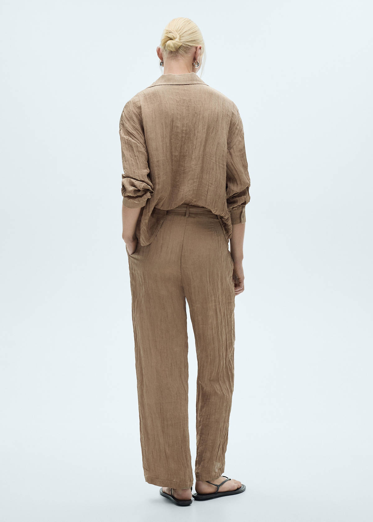 Textured trousers with belt — Brown