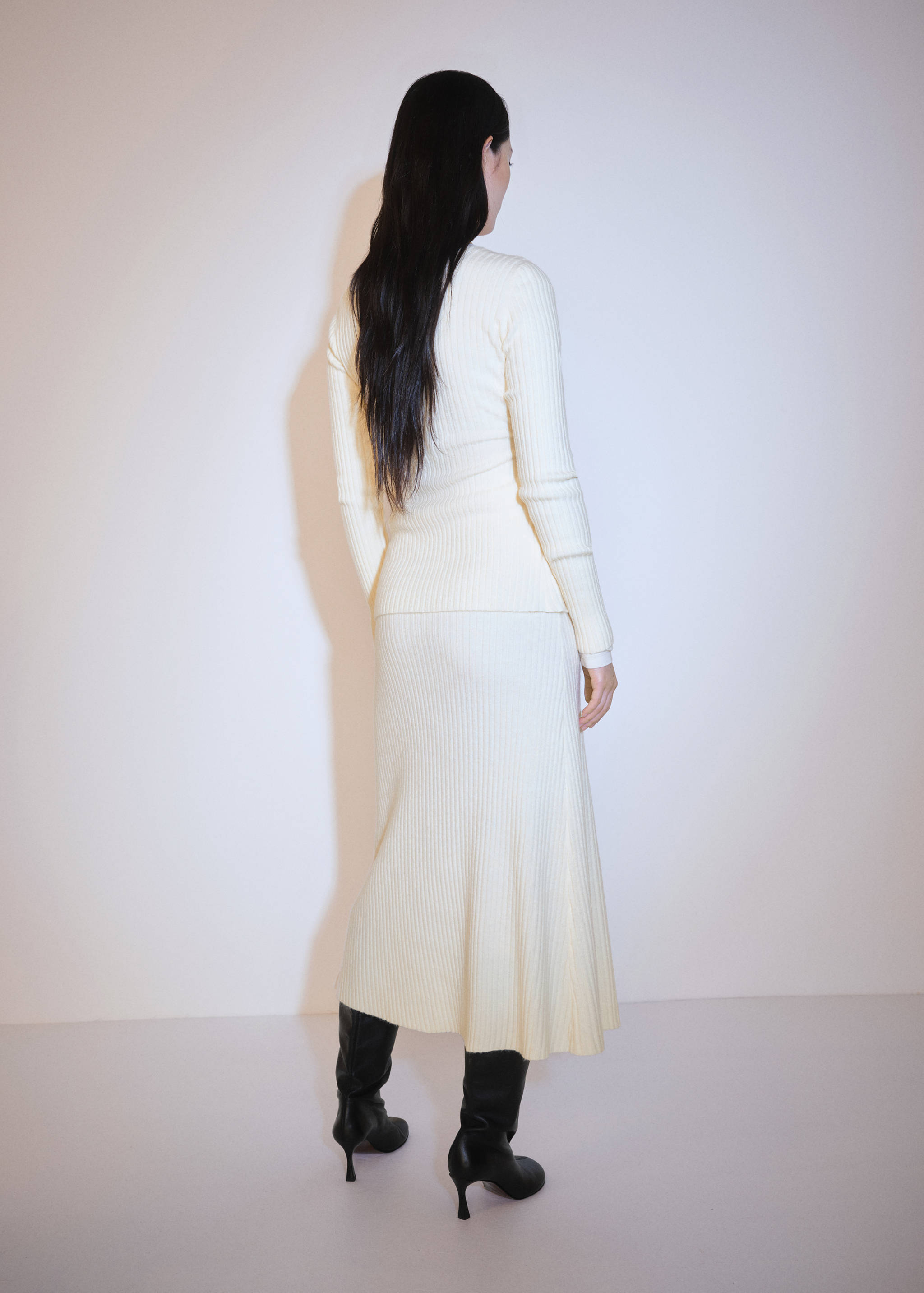 Трикотажная юбка с запахом - Обратная сторона изделия