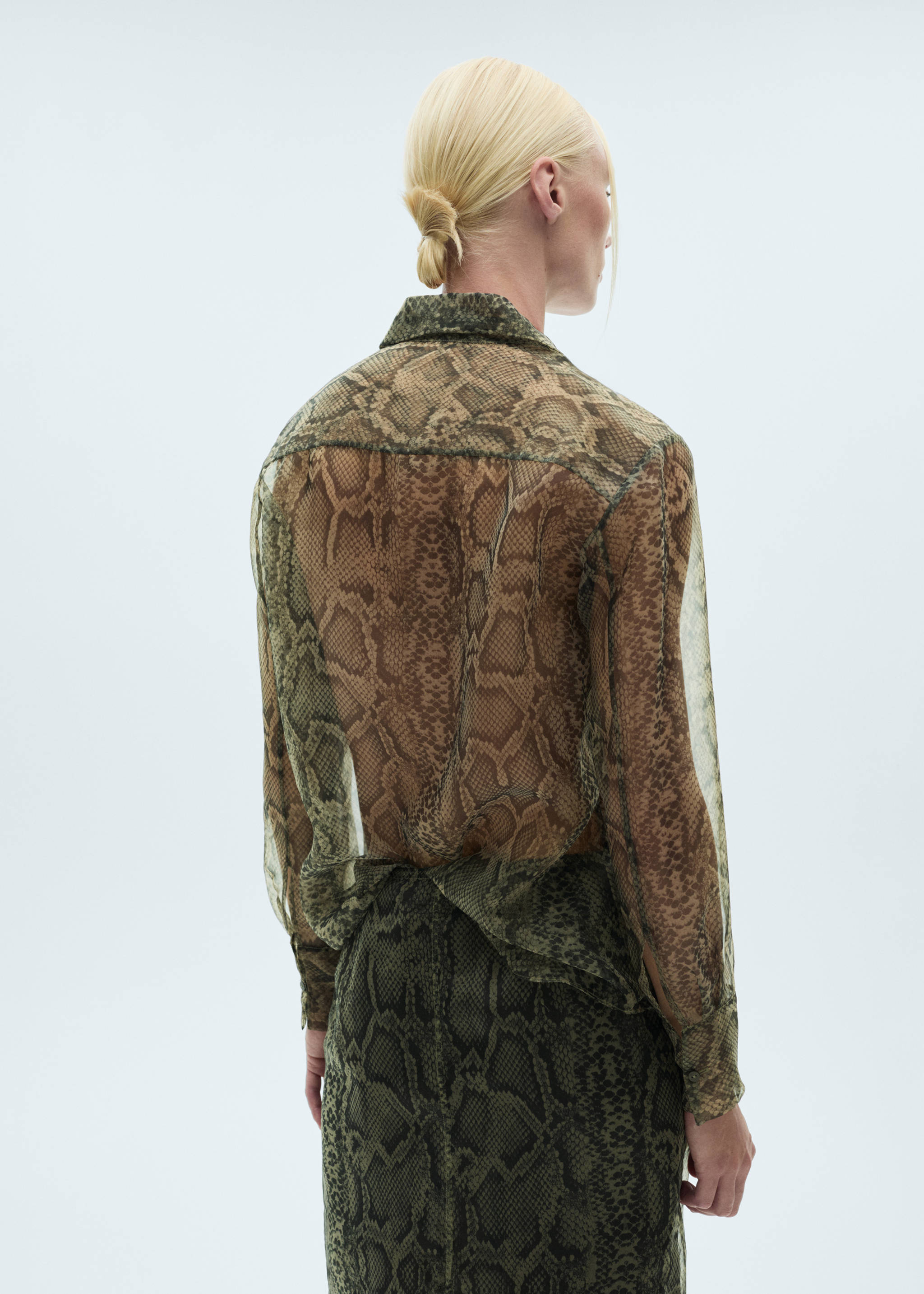 Animal print semi-transparent organza shirt - Reverse of the article