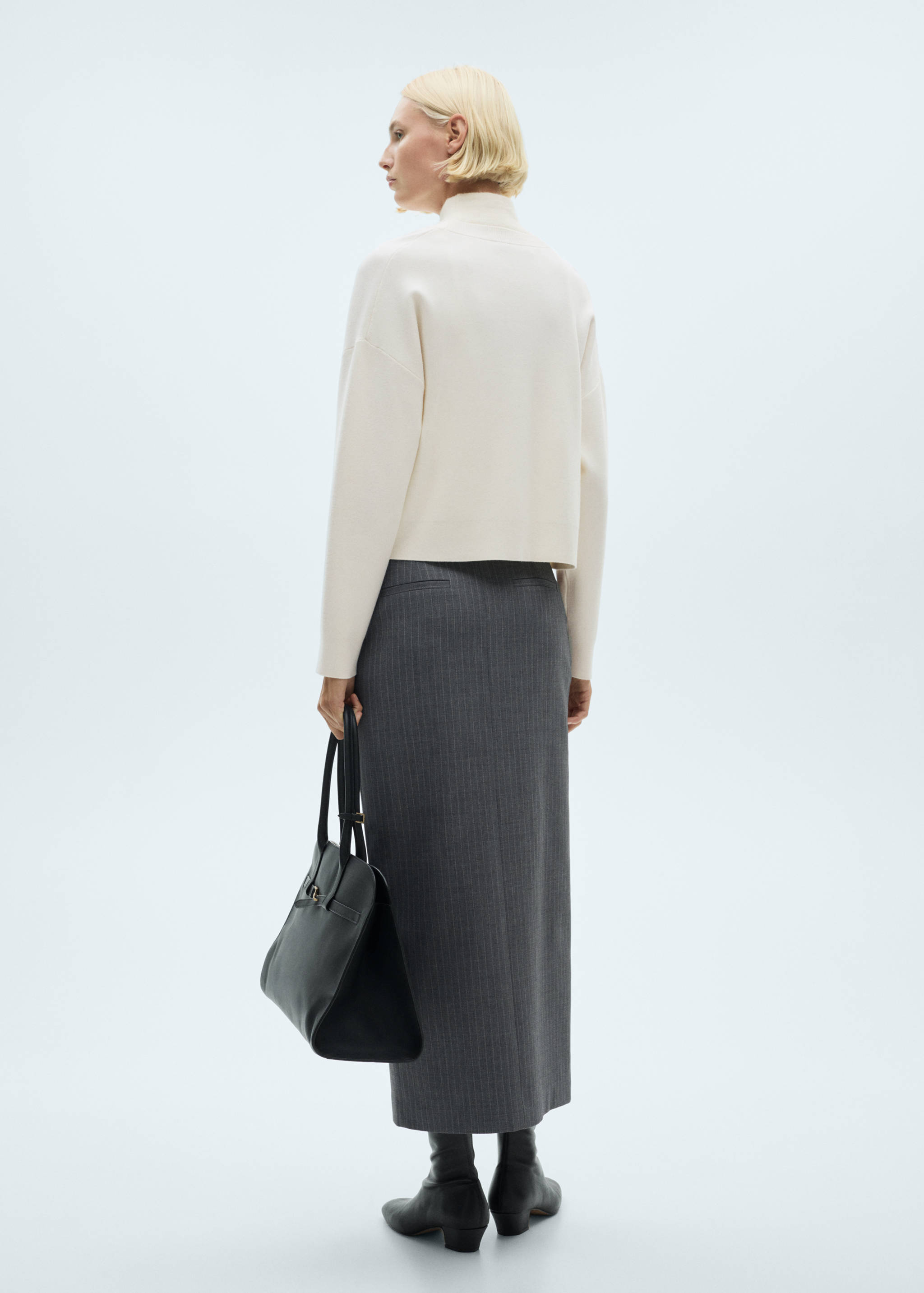 Трикотажный кардиган с V-образной горловиной - Обратная сторона изделия