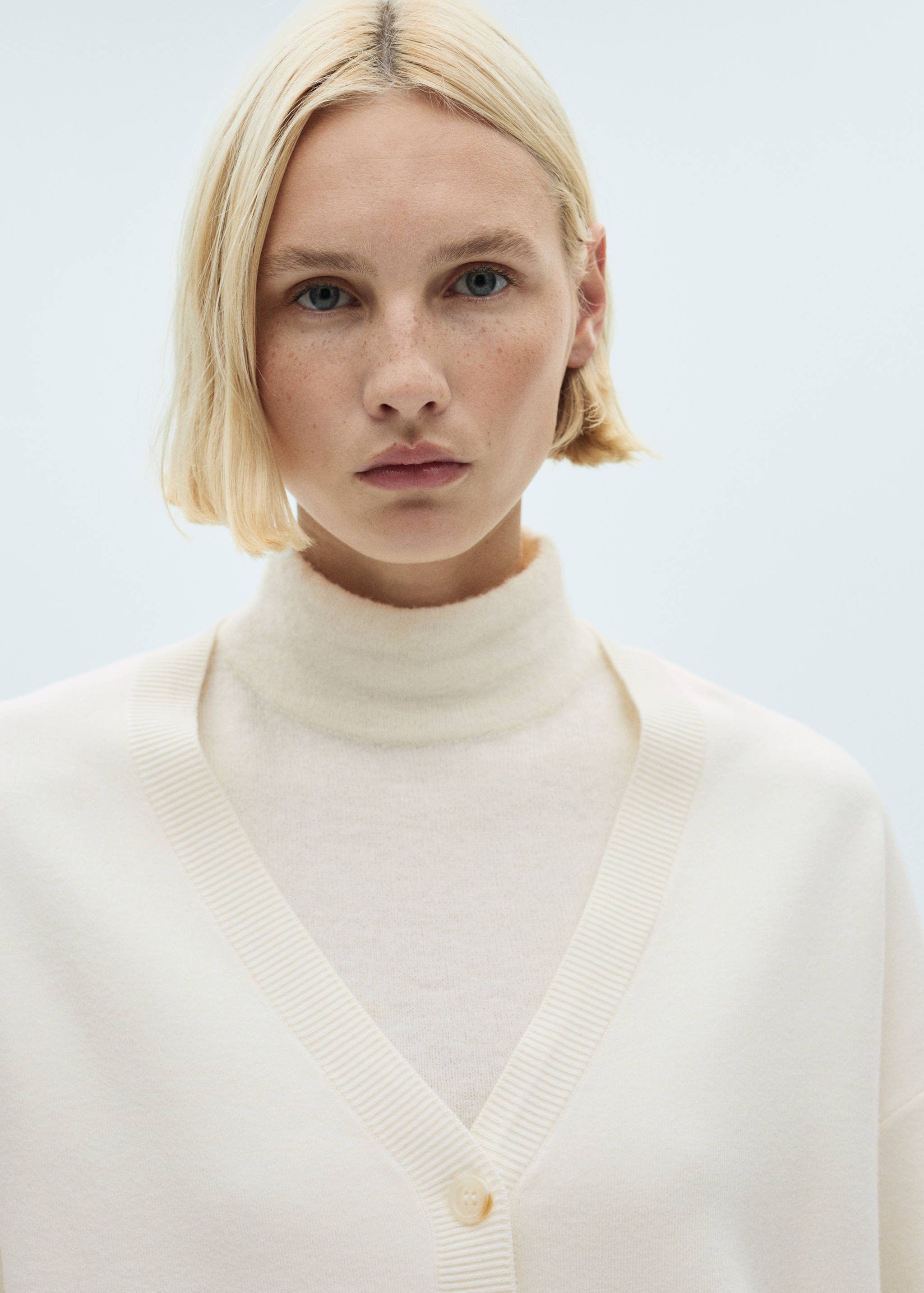 Трикотажный кардиган с V-образной горловиной - Деталь изделия 1