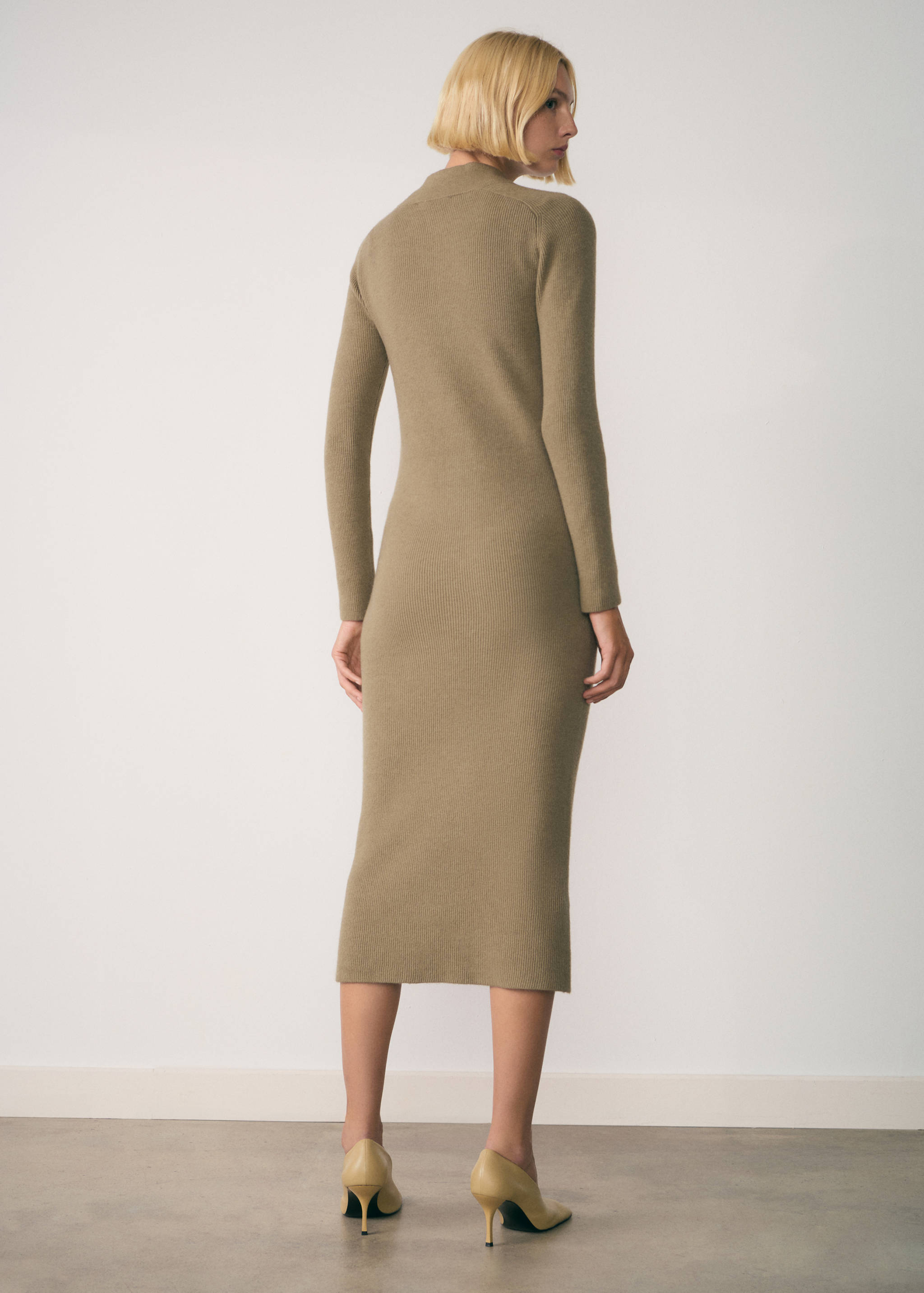 Zip Knitted dress - Reverse of the article
