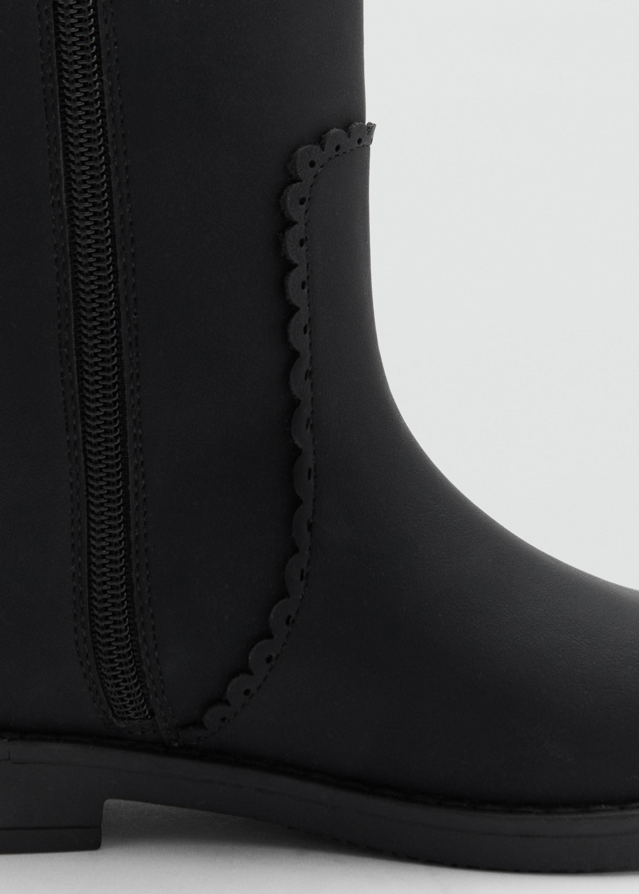 Сапоги на плоской подошве - Деталь изделия 2