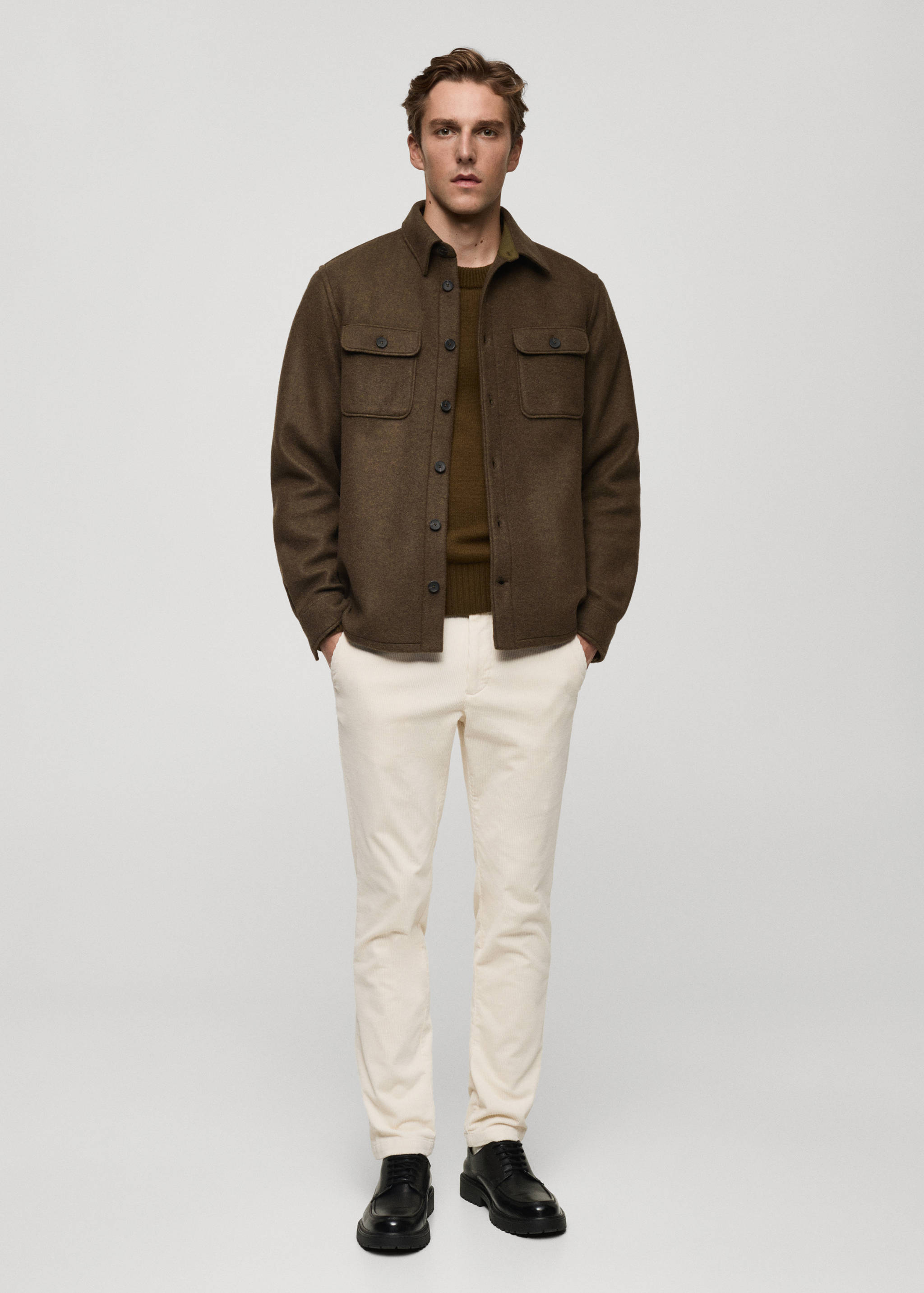 Pantalón pana slim fit - Plano general