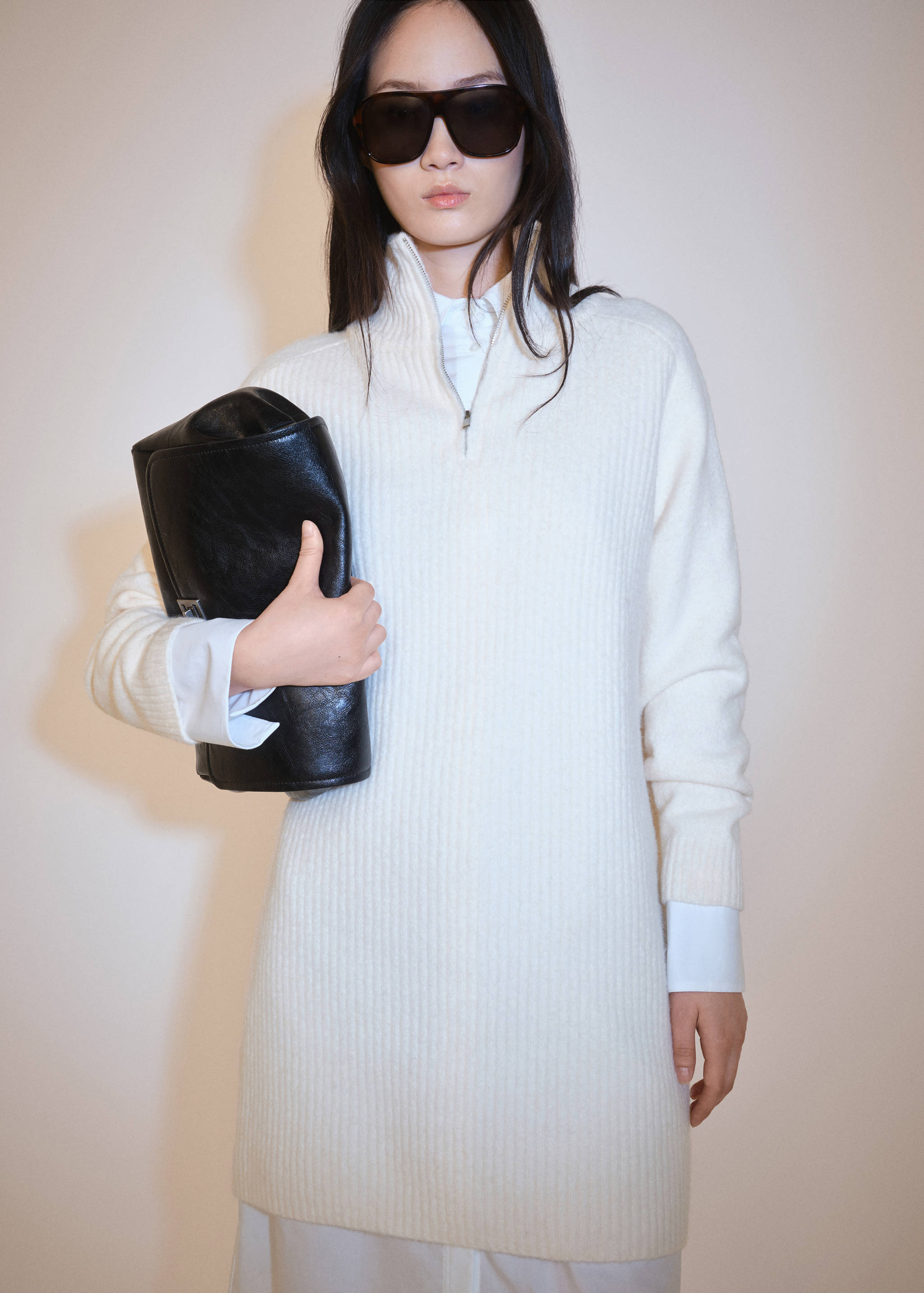 Ribbed knitted dress with zip - Medium plane