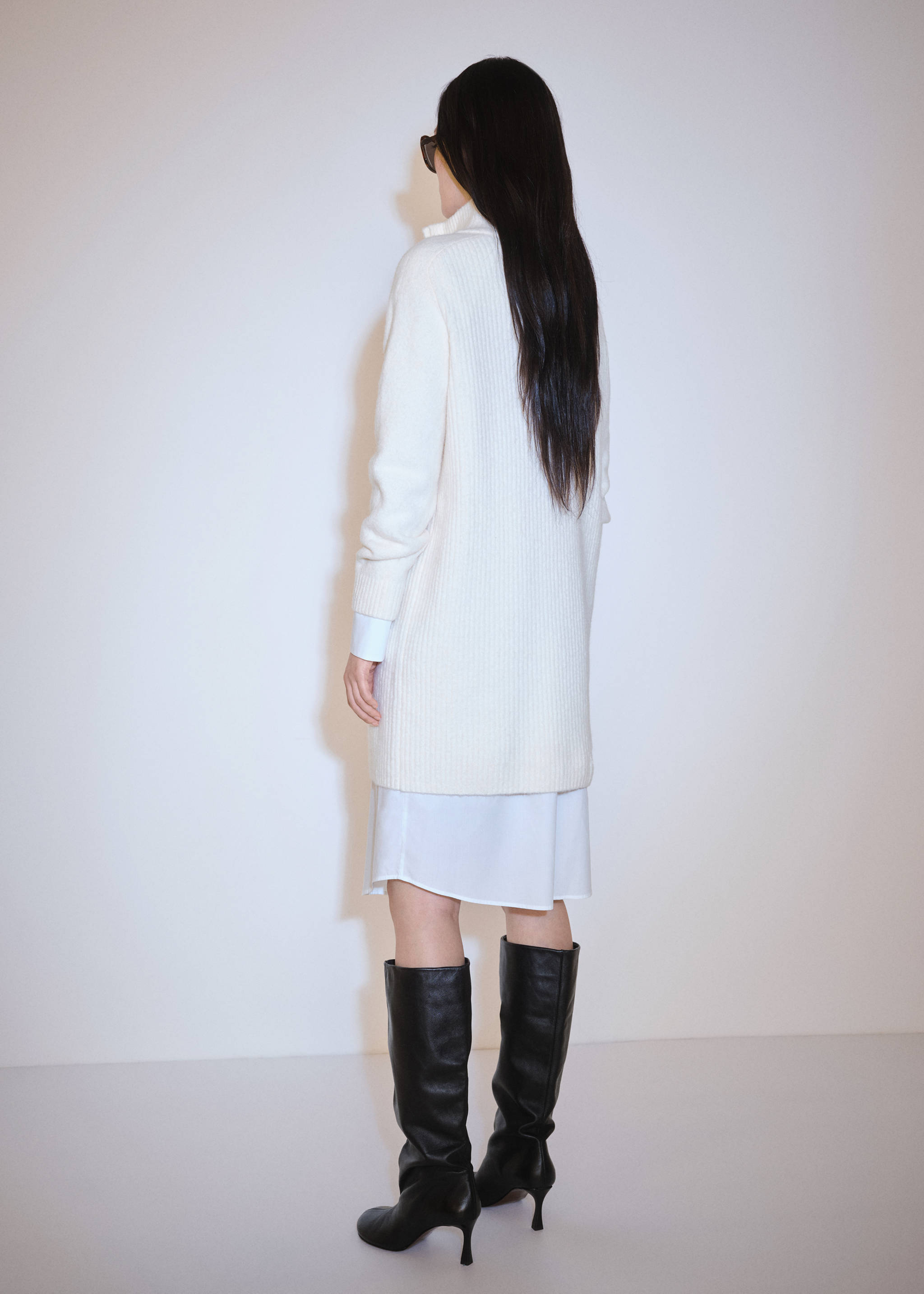 Ribbed knitted dress with zip - Reverse of the article