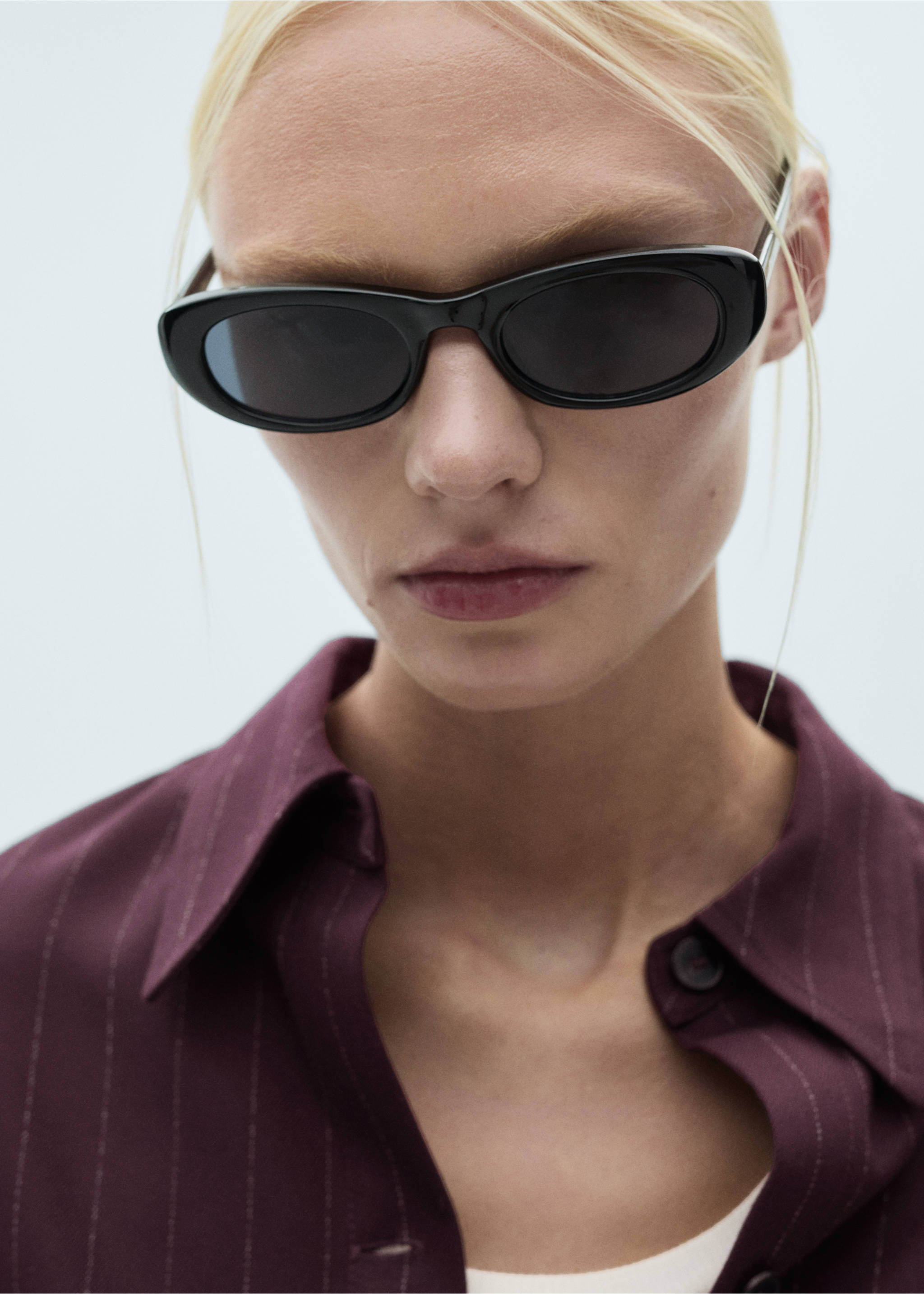 Burgundy pinstripe overshirt in a close-up model view, Wine. Ref: 77068280-00.