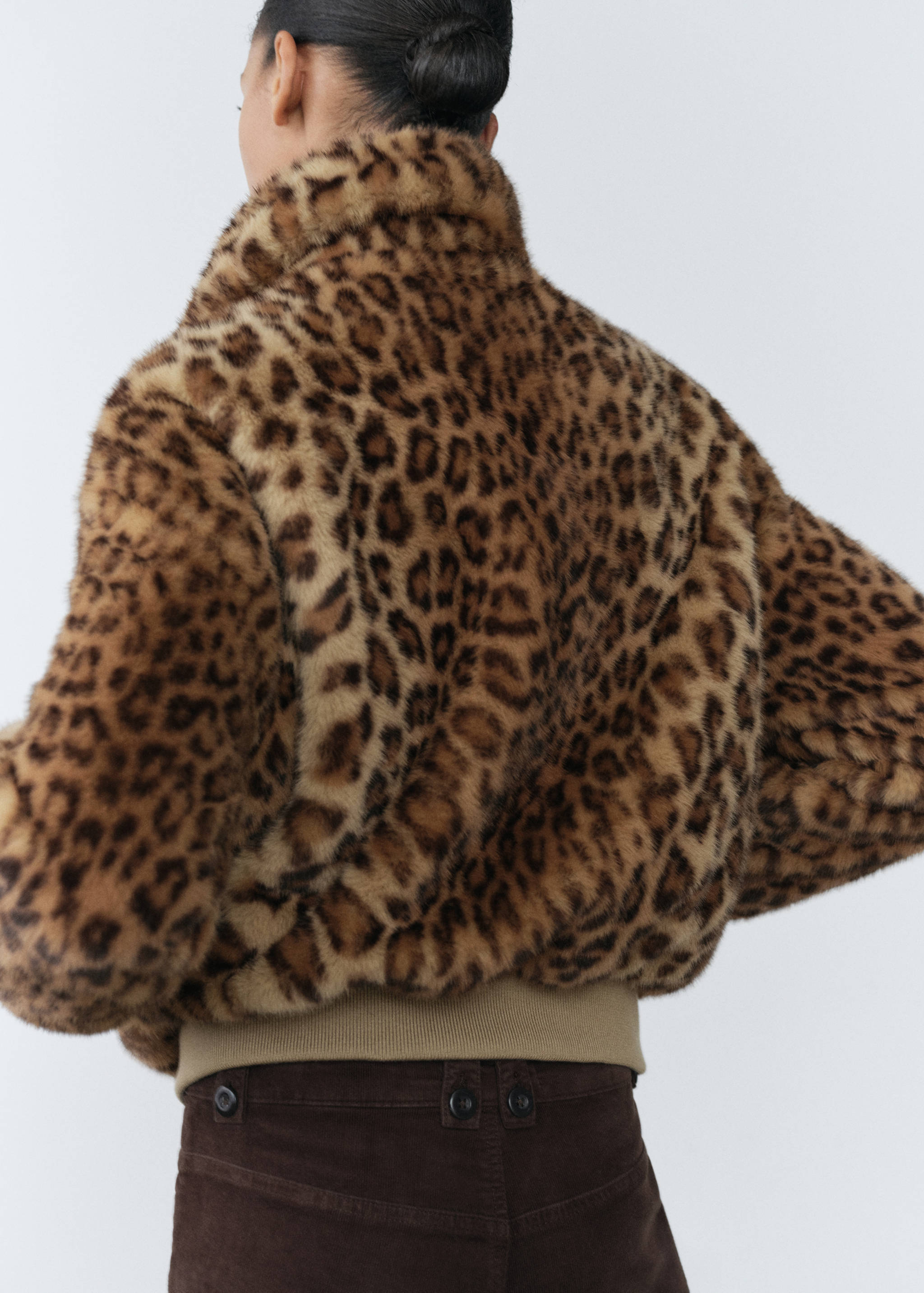 Faux-fur leopard-print jacket - Reverse of the article