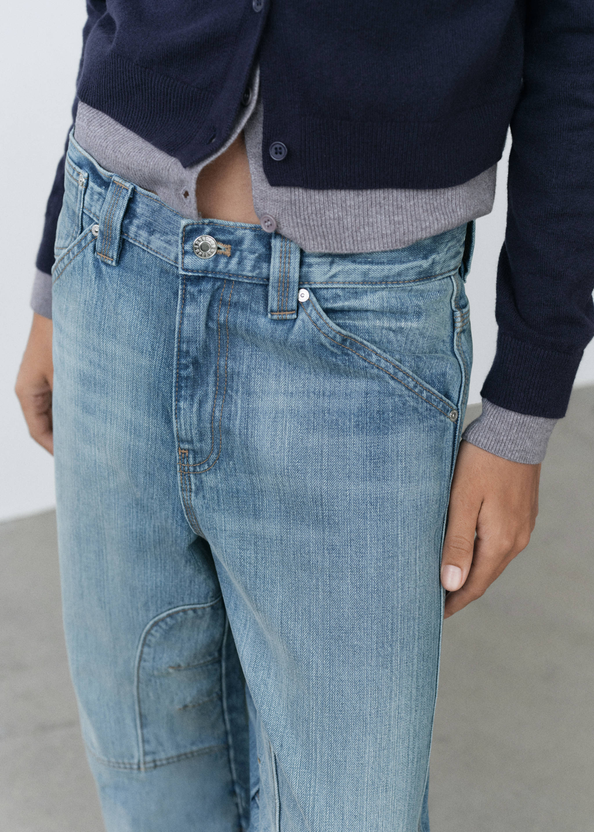 Wide leg jeans with decorative stitching - Details of the article 1