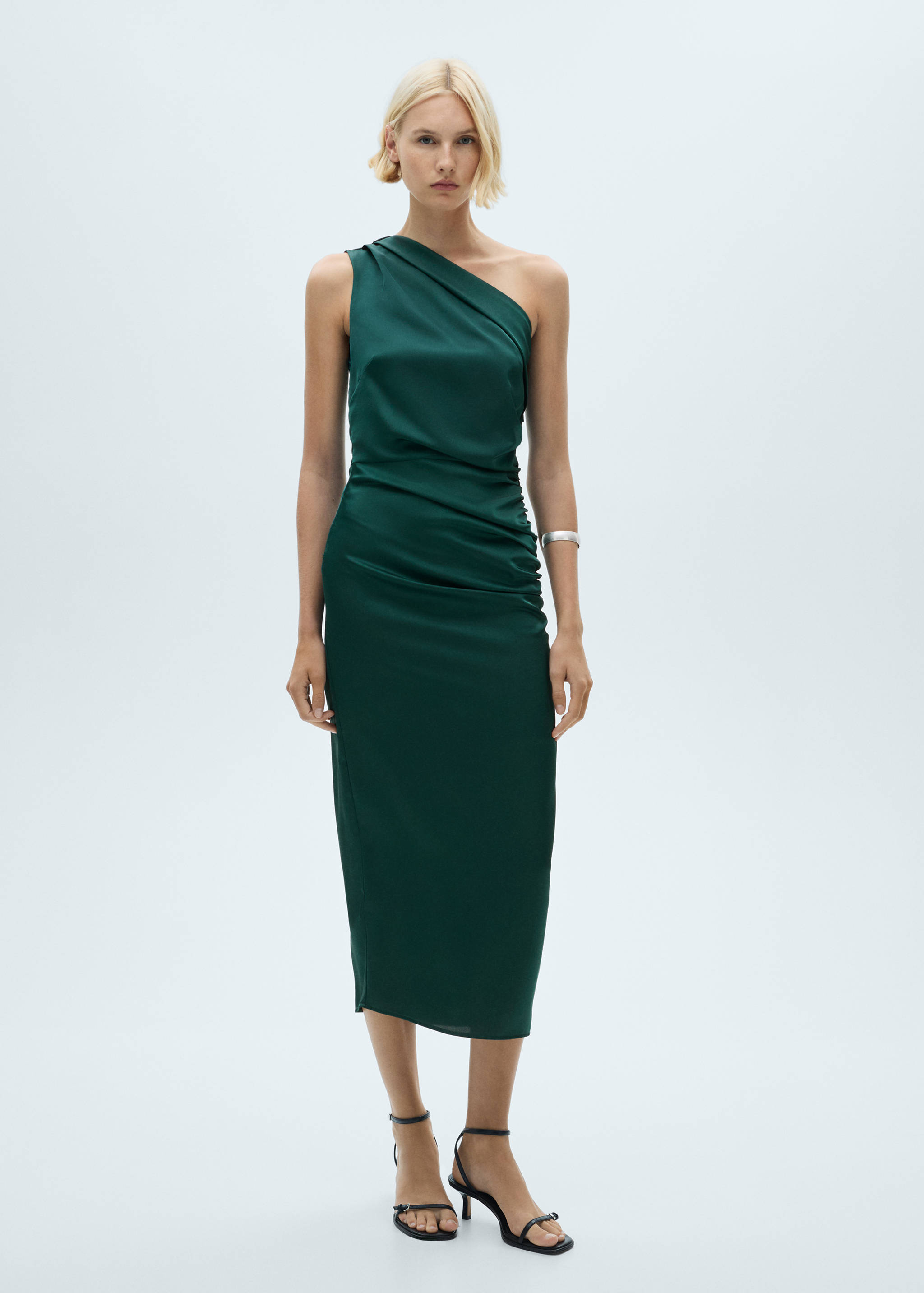 Asymmetrical pleated dress - General plane