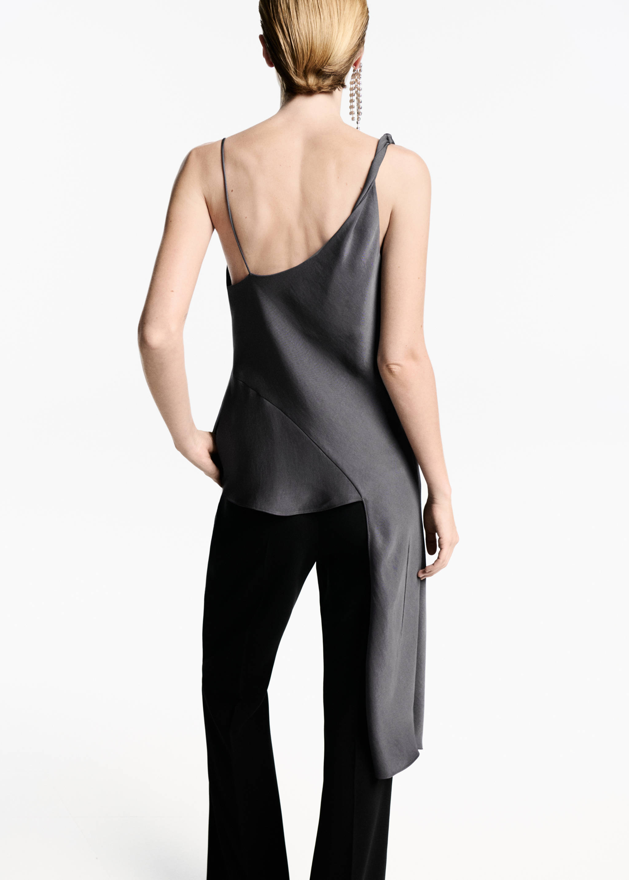 Top asimétrico cuello drapeado - Reverso del artículo