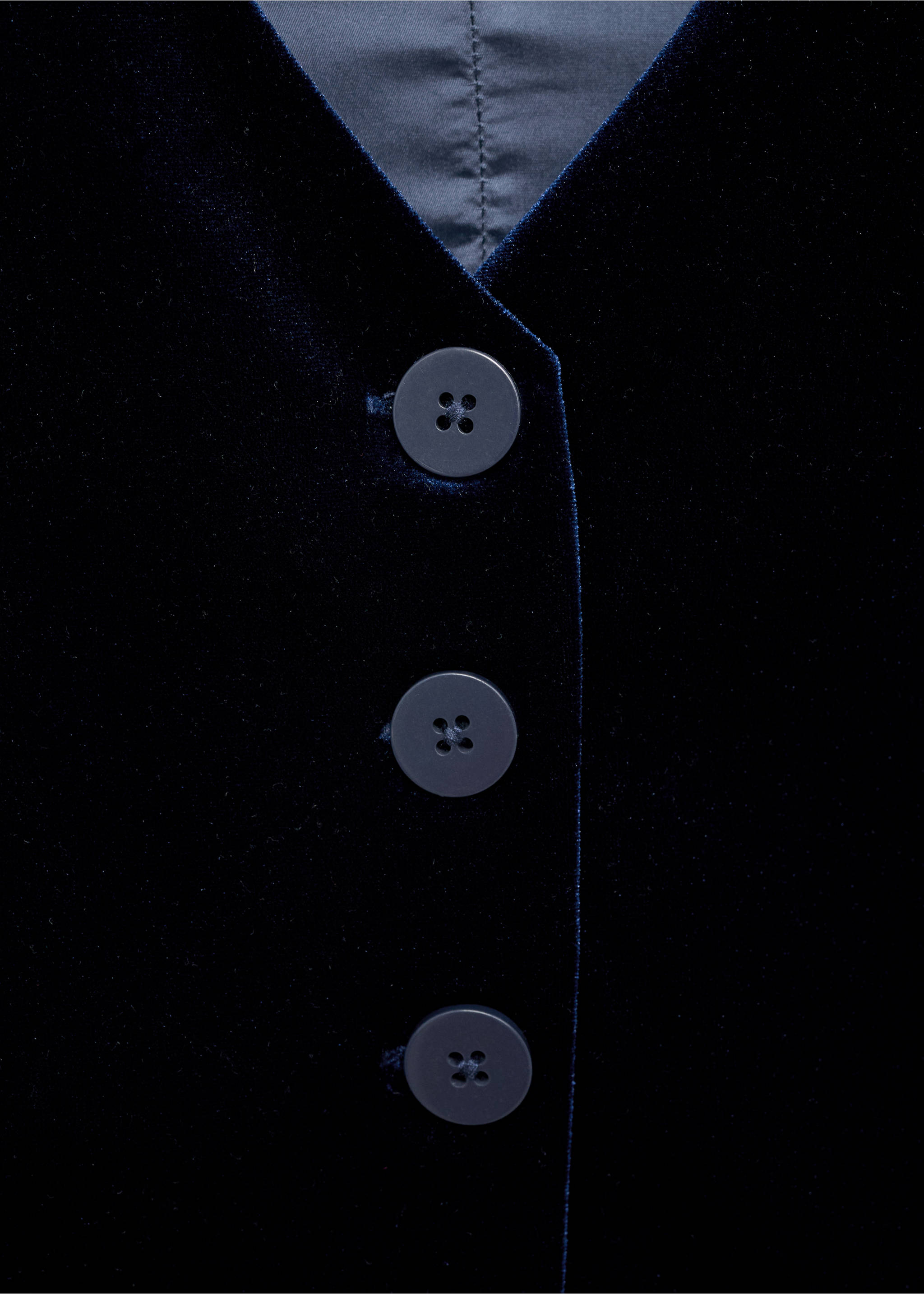 Cropped velvet waistcoat - Details of the article 8, Night Blue. Ref: 77069062-00.