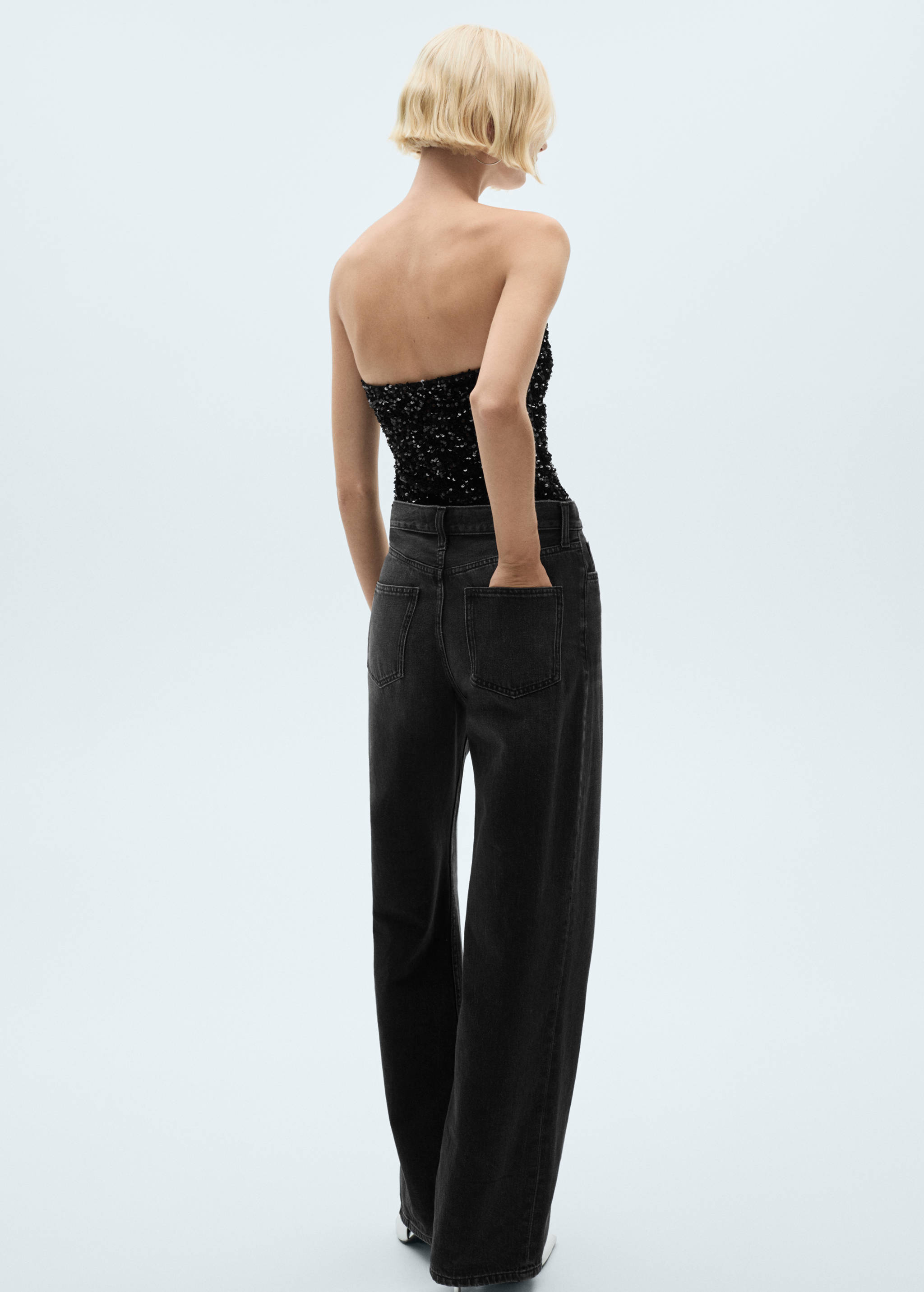 Sequin bodysuit with sweetheart neckline - Reverse of the article