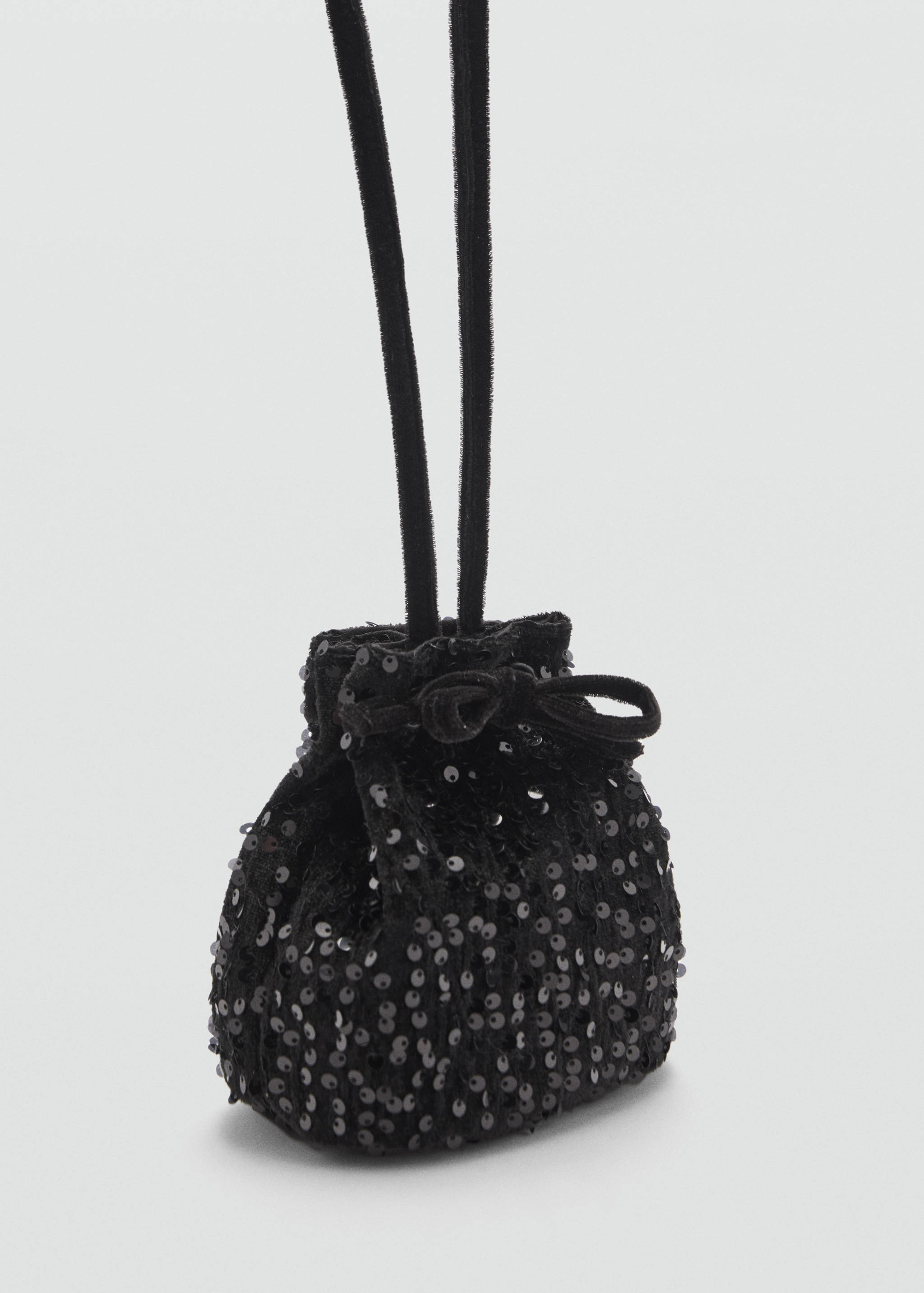 Сумка с пайетками - Средний план