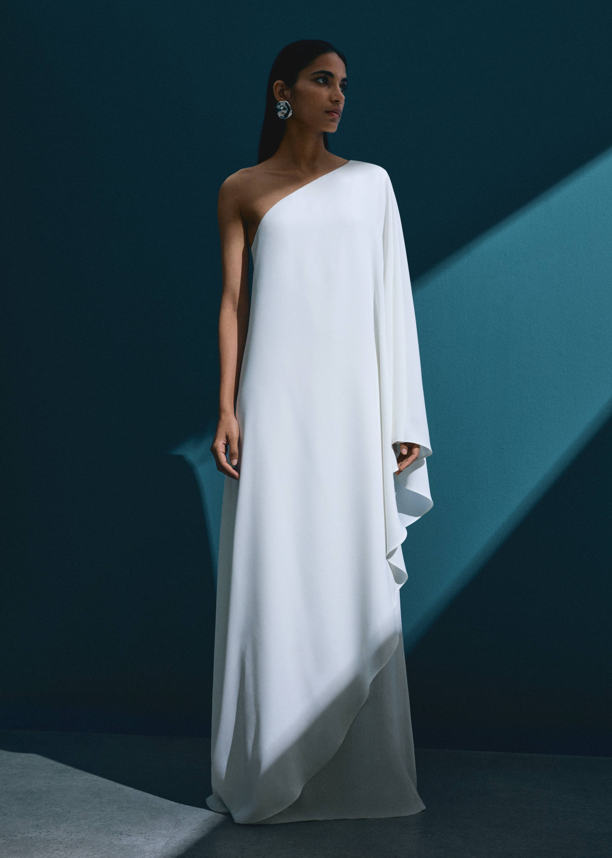 Asymmetrical cape dress - Details of the article 6