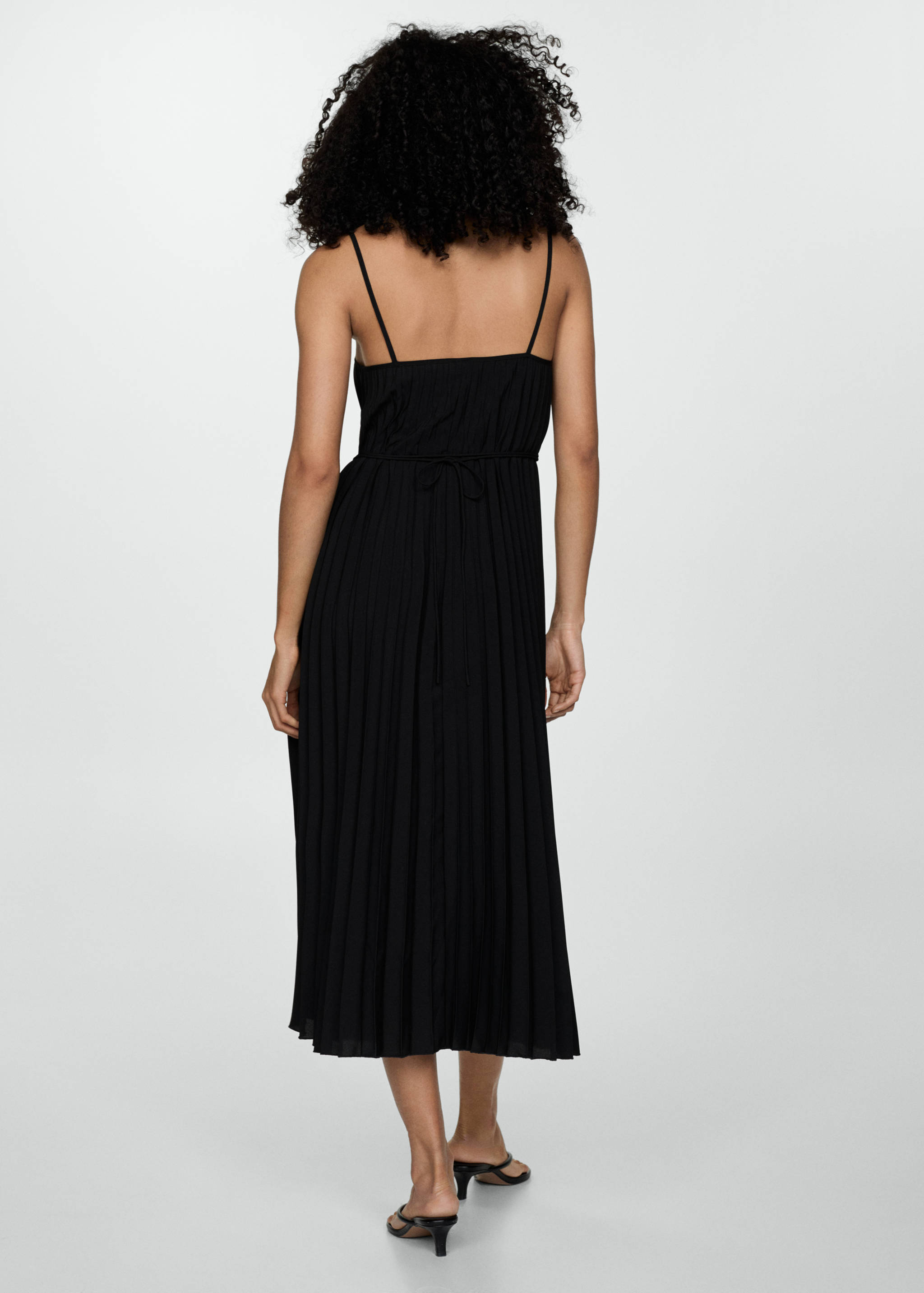 Pleated dress with bow - Reverse of the article