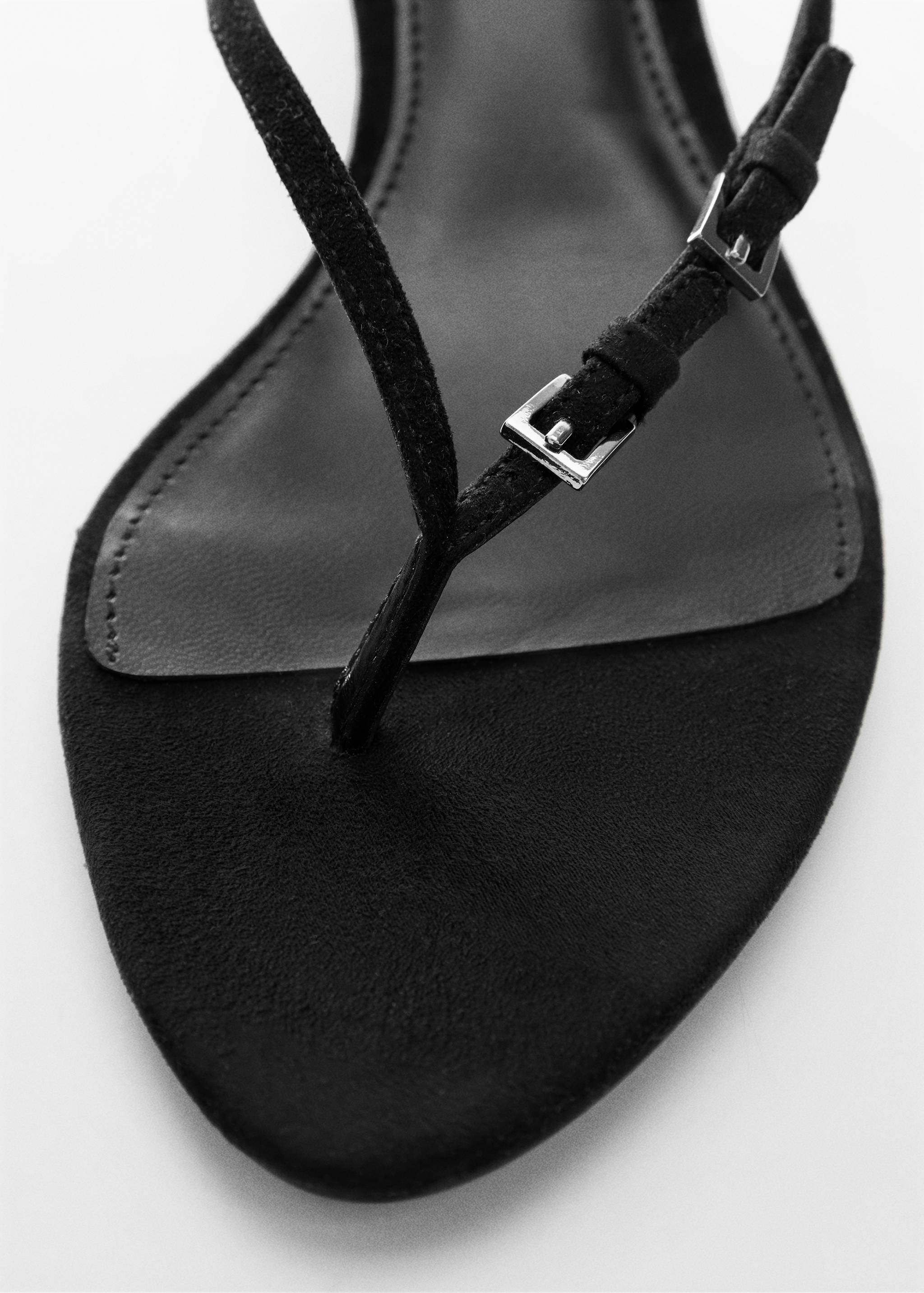 Sandalia tacón detalle hebillas - Detalle del artículo 2