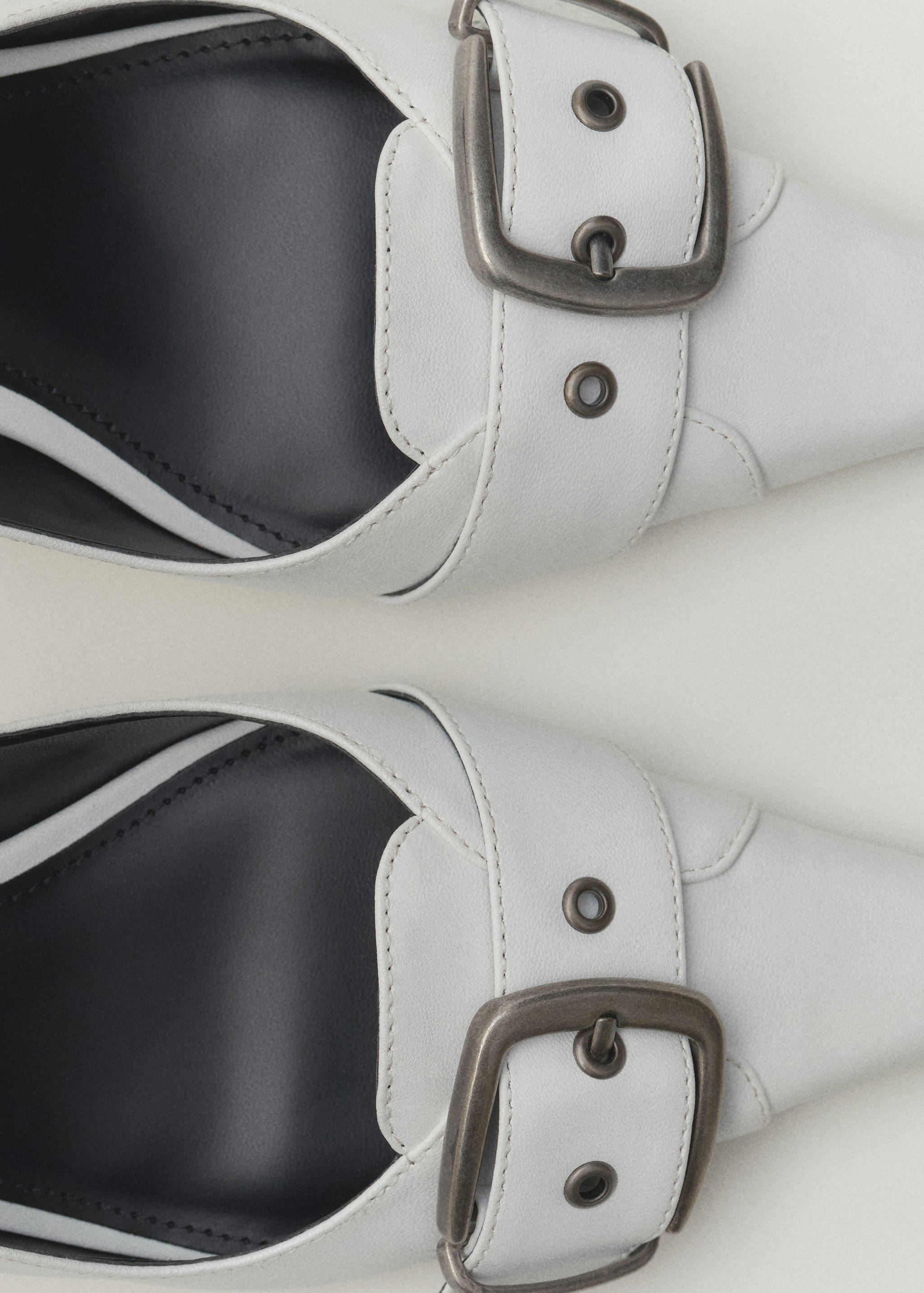 Chaussures ouvertes à l’arrière boucle - Détail de l'article 6