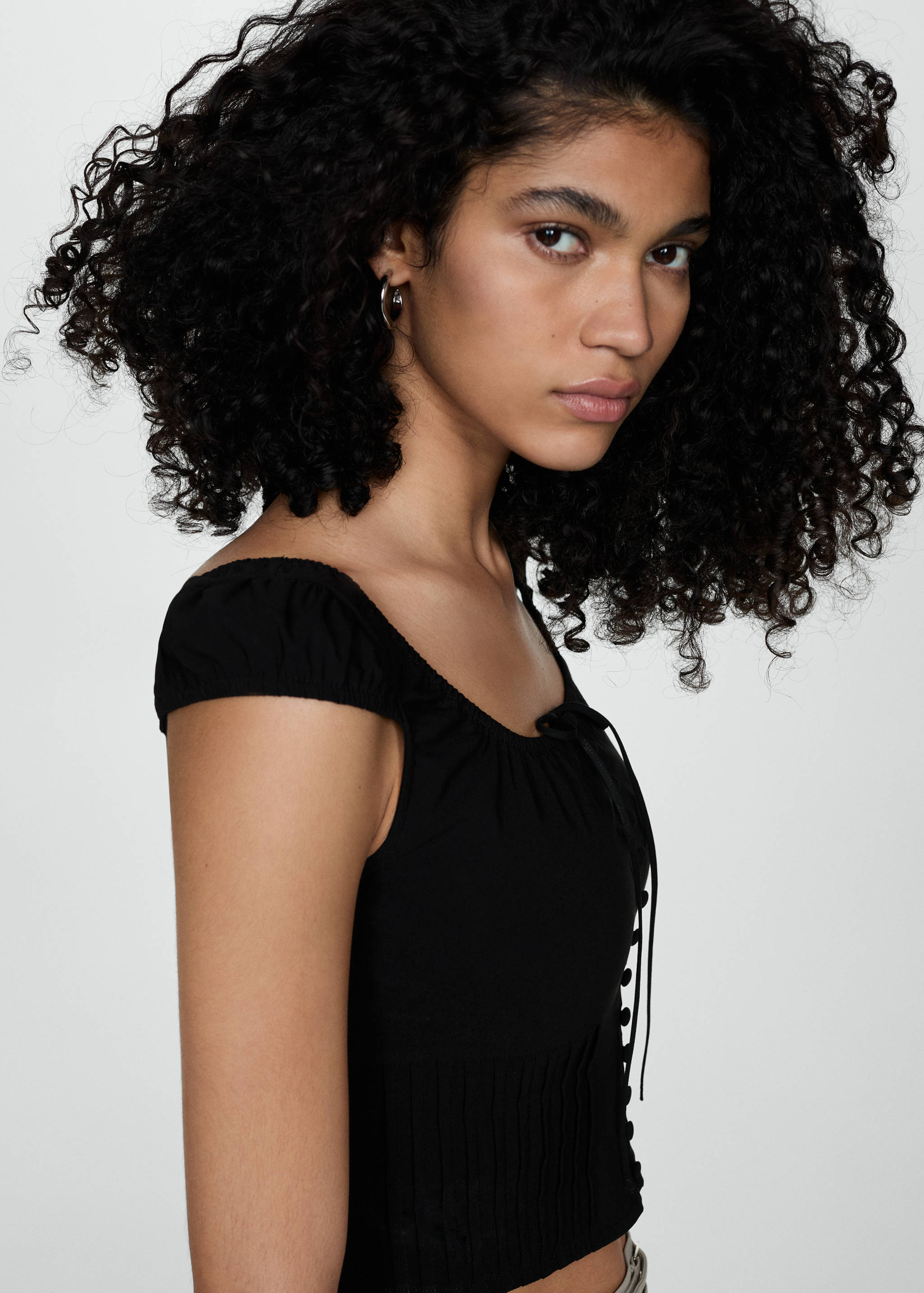 Buttoned crop top - Details of the article 1