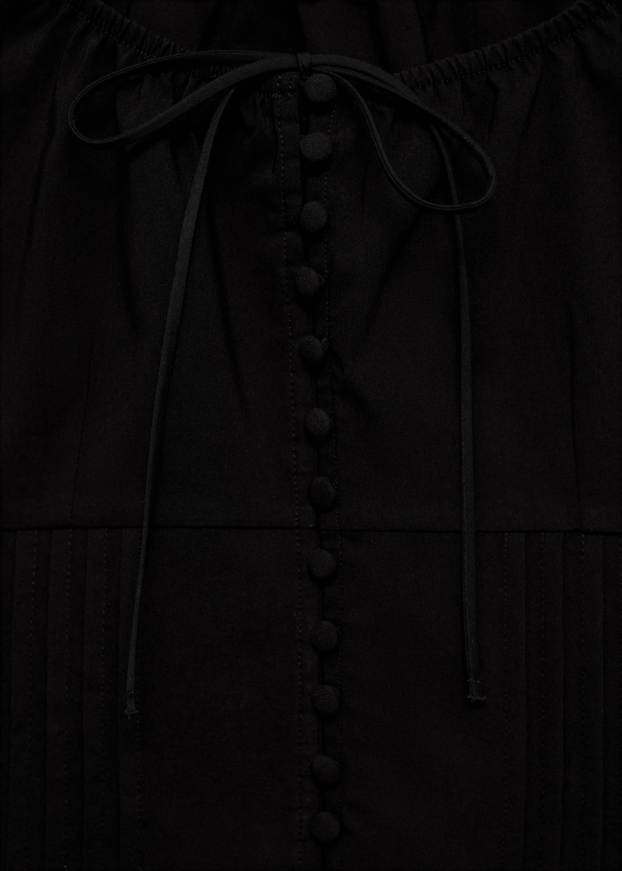 Buttoned crop top - Details of the article 0