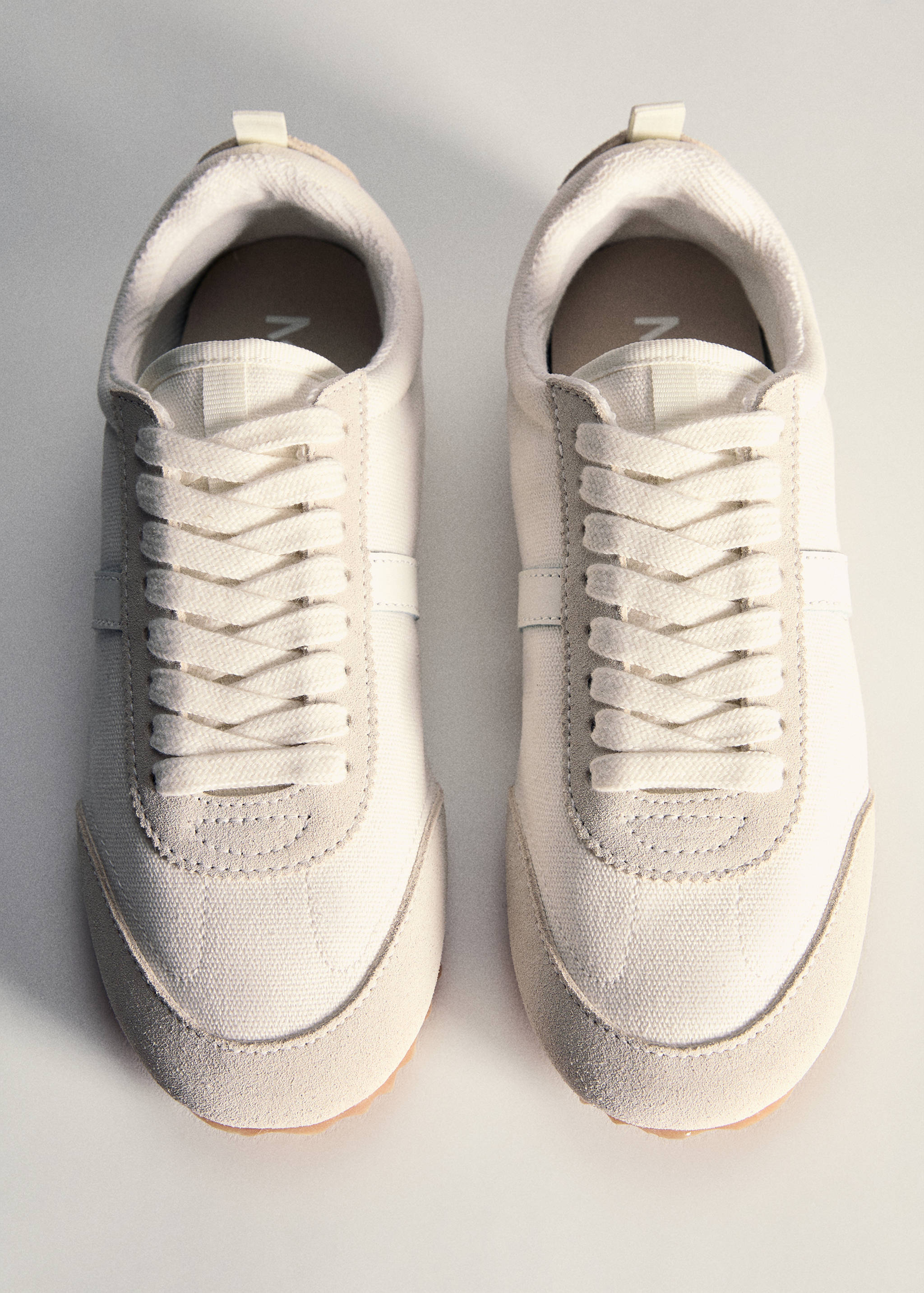 Canvas sneakers with leather panels - Details of the article 5