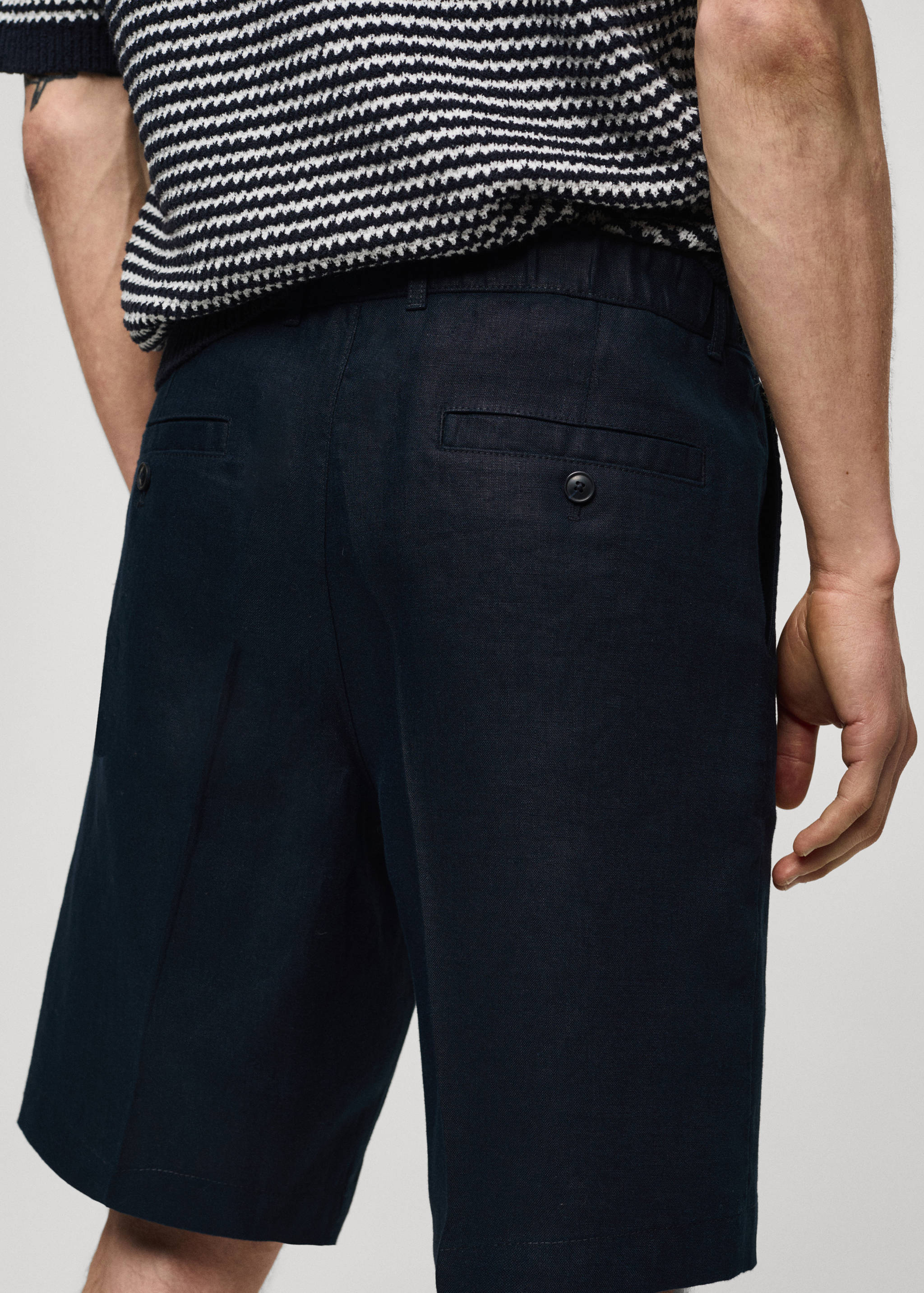 100% linen bermuda shorts with pleats - Details of the article 6