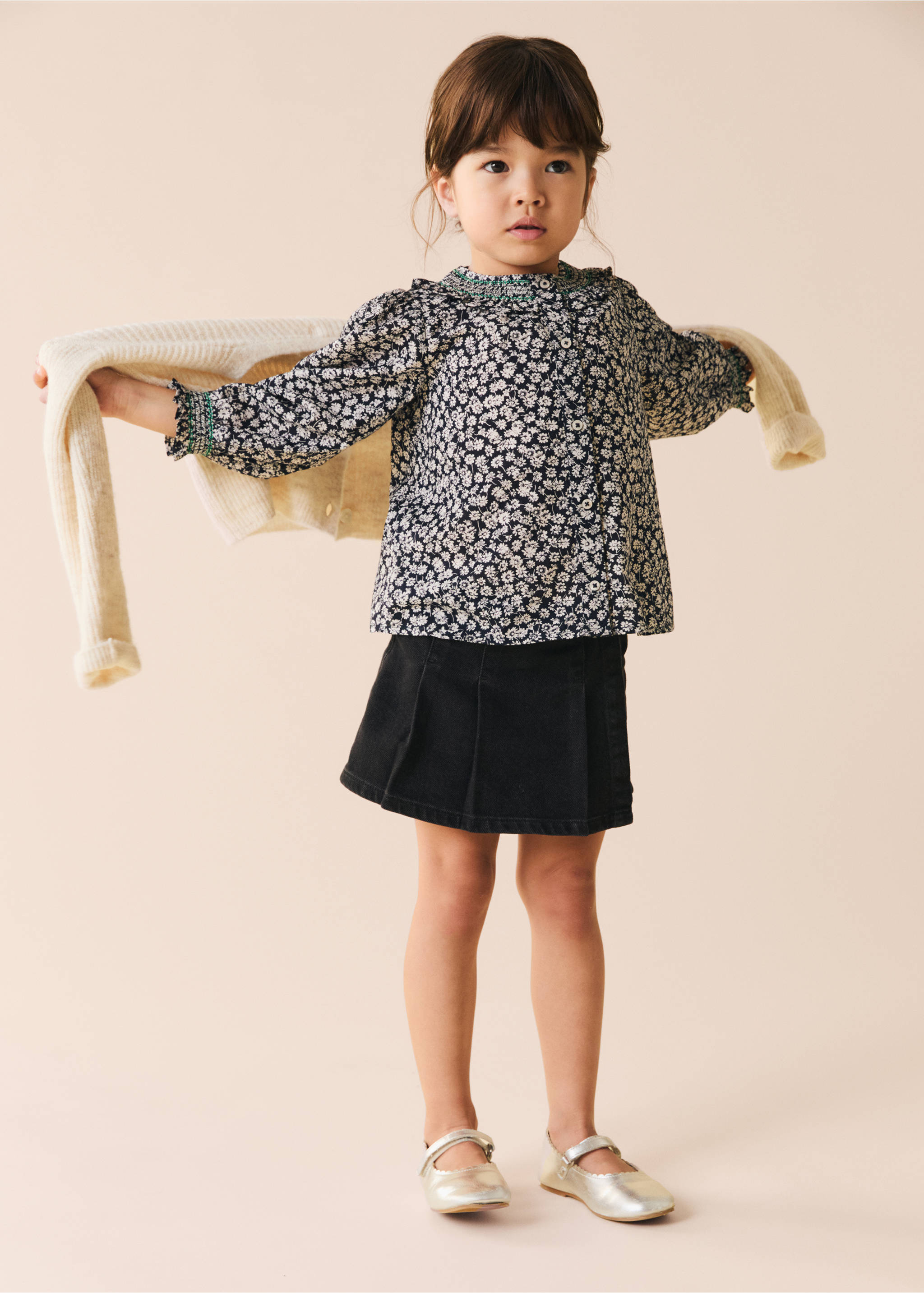Denim skirt pants - Details of the article 5, Black denim. Ref: 77070578-00.