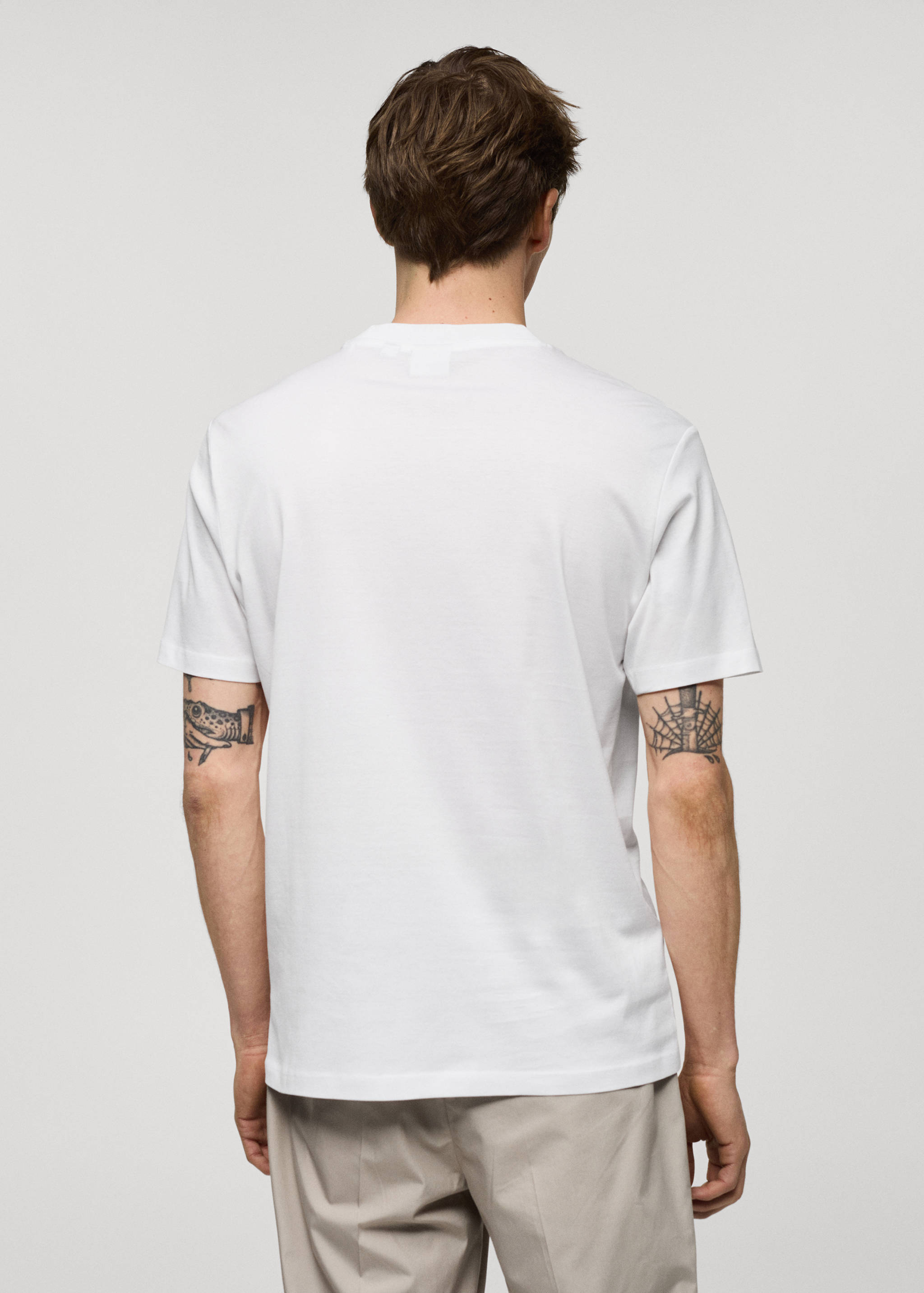 100% cotton slim-fit t-shirt - Reverse of the article