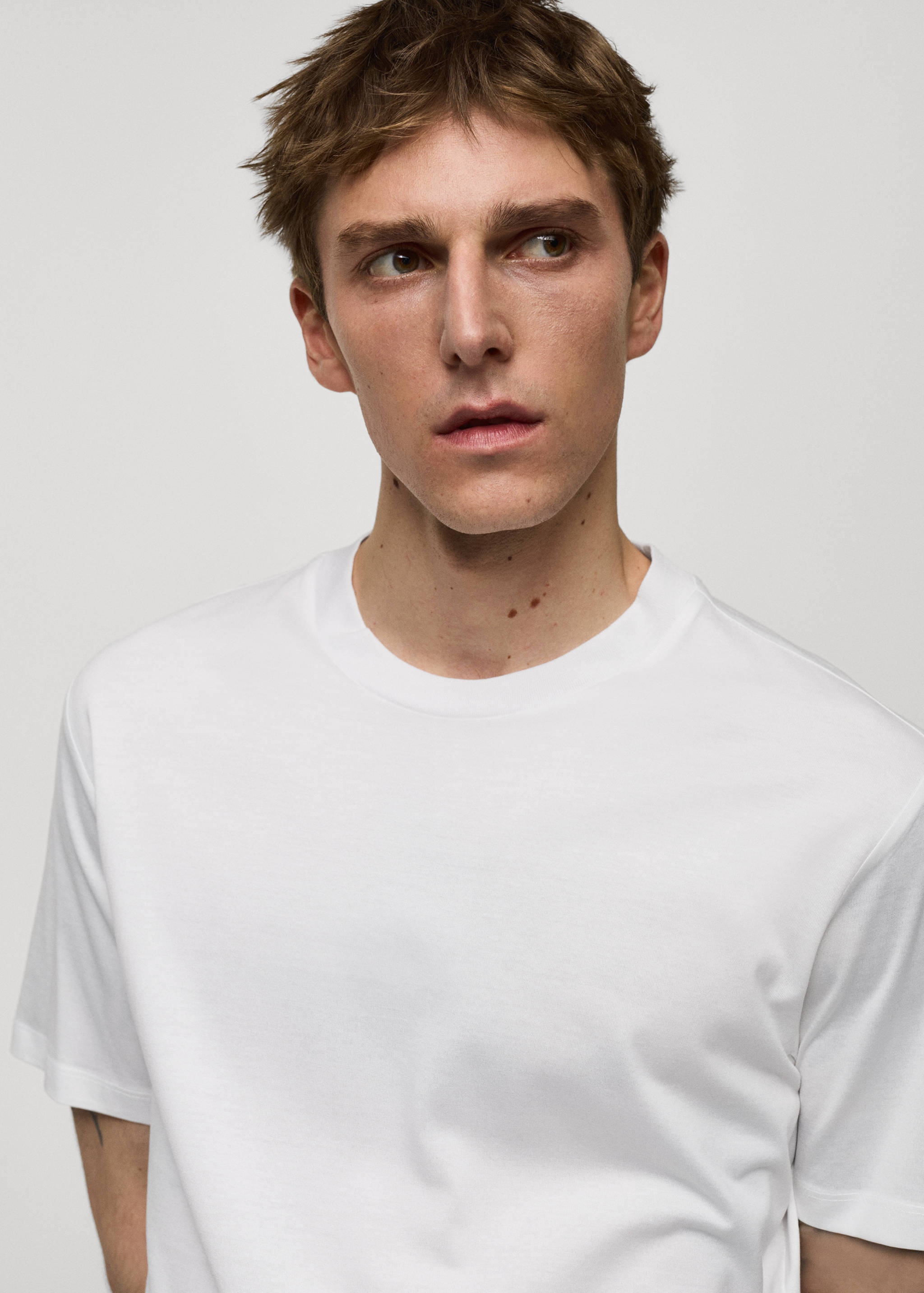 100% cotton slim-fit t-shirt - Details of the article 1