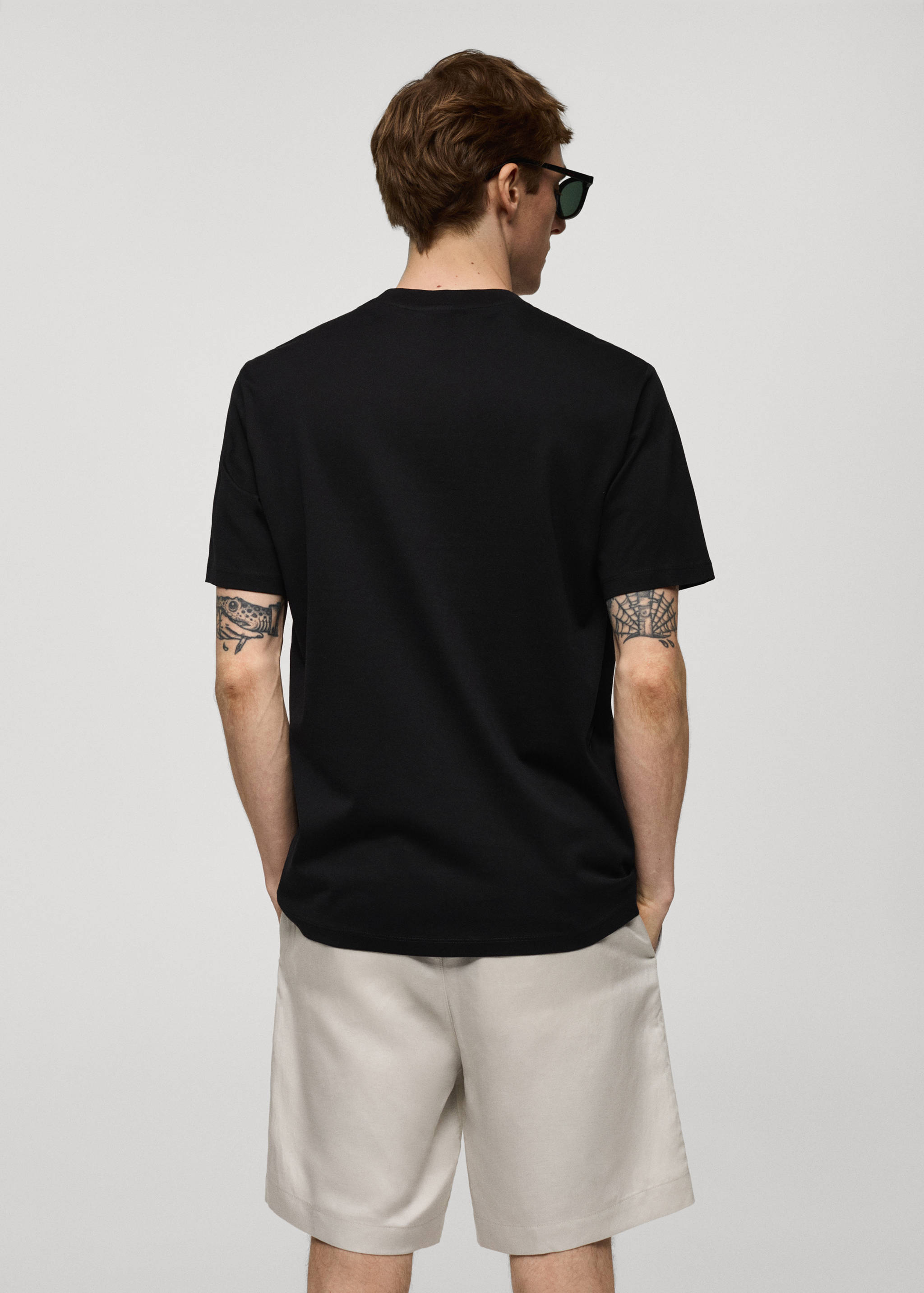 100% cotton slim-fit t-shirt - Reverse of the article