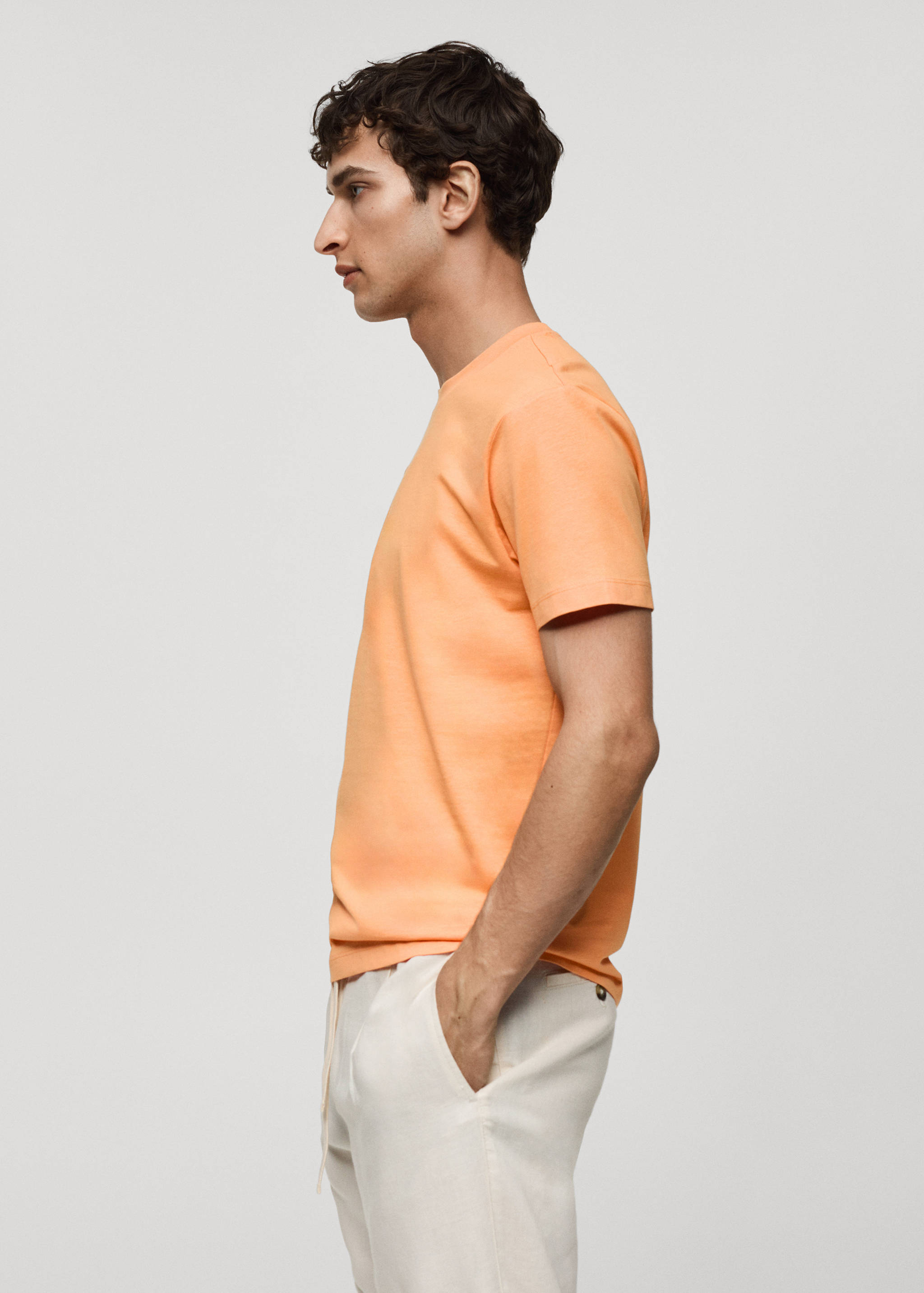 Slim-fit cotton t-shirt - Details of the article 2