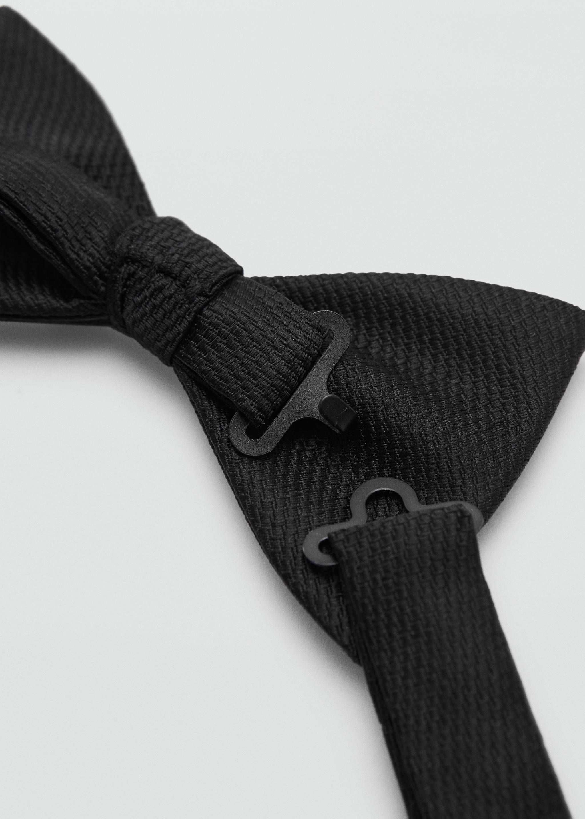 Classic bow tie with microstructure - Details of the article 1