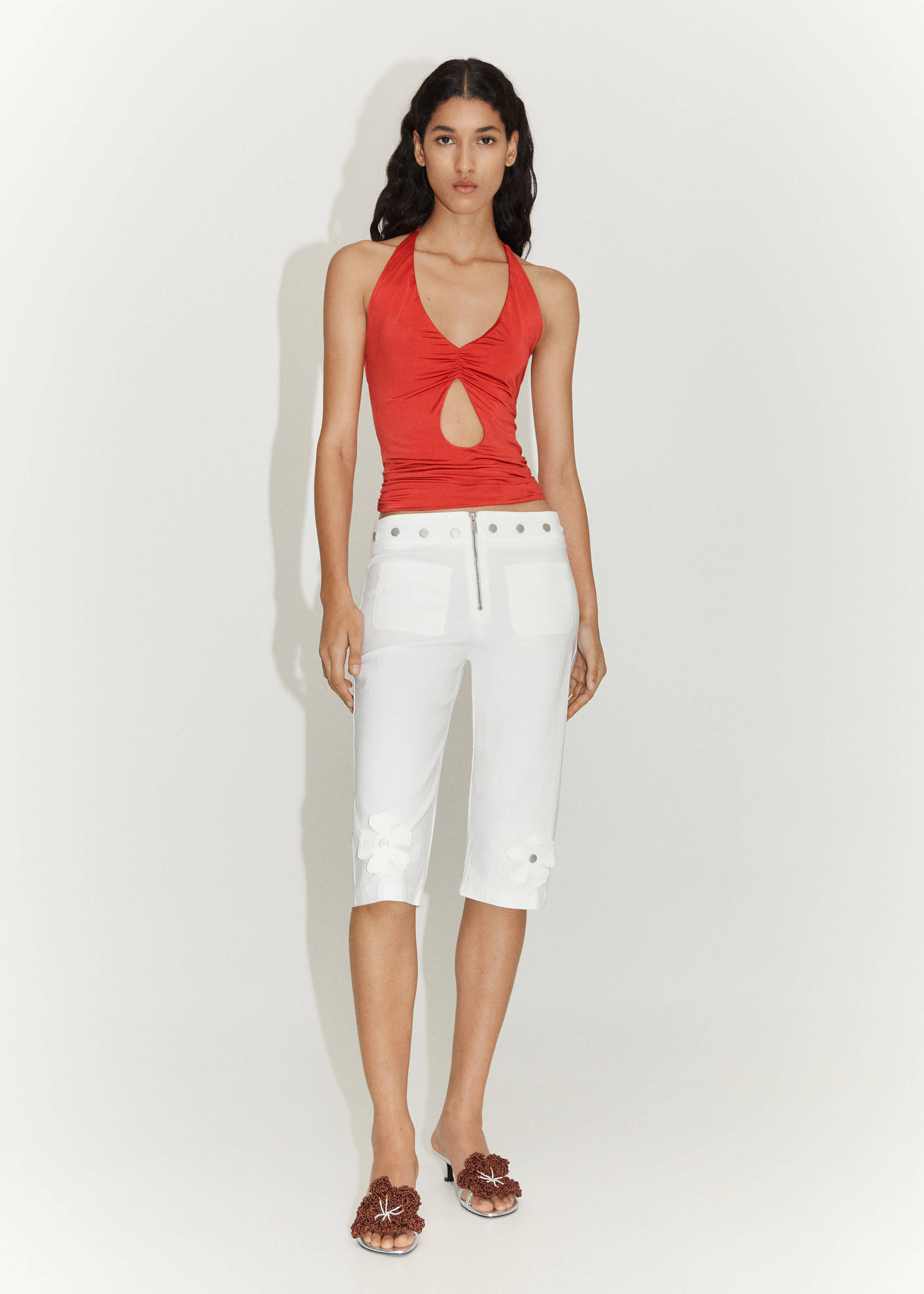 Halter-neck top with slit - General plane