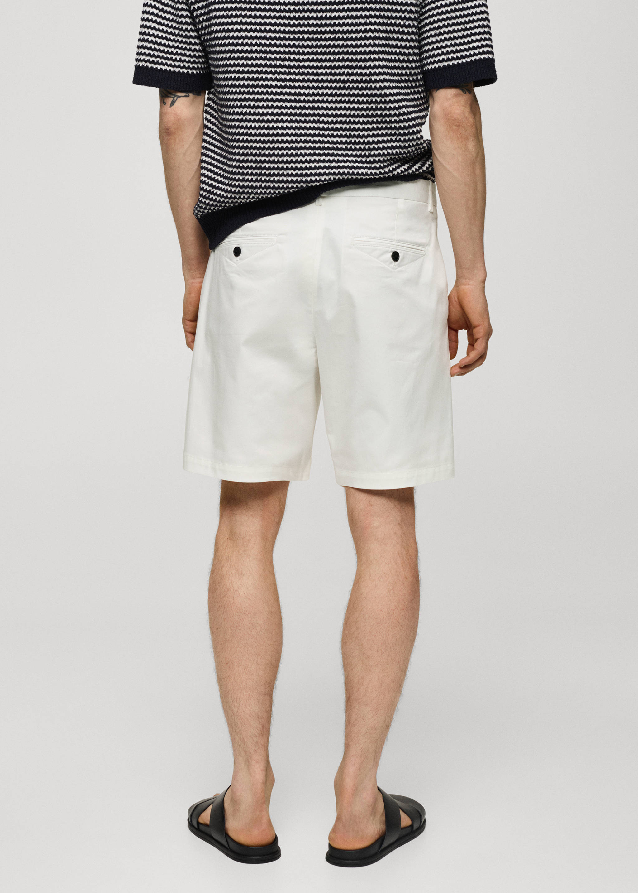 Slim fit cotton Bermuda shorts - Reverse of the article