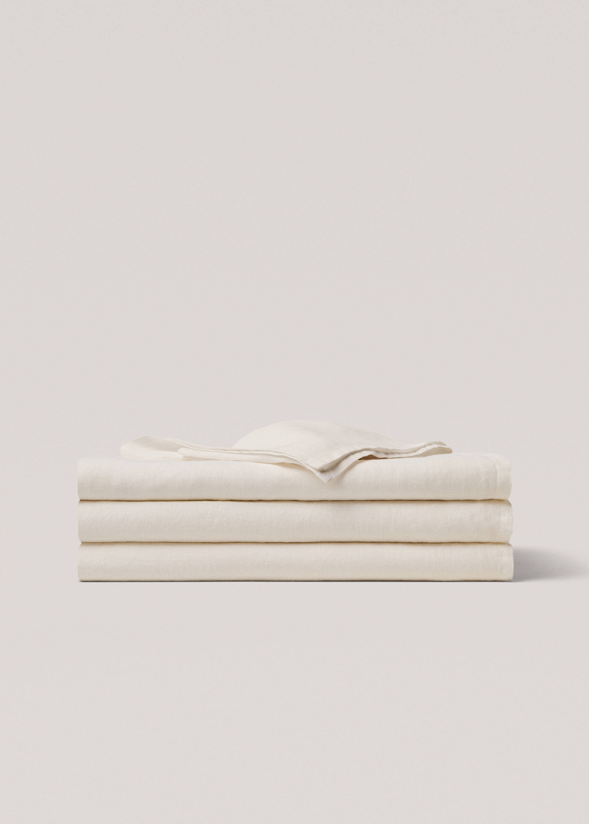 100% linen tablecloth for 6 to 8 diners - Article without model