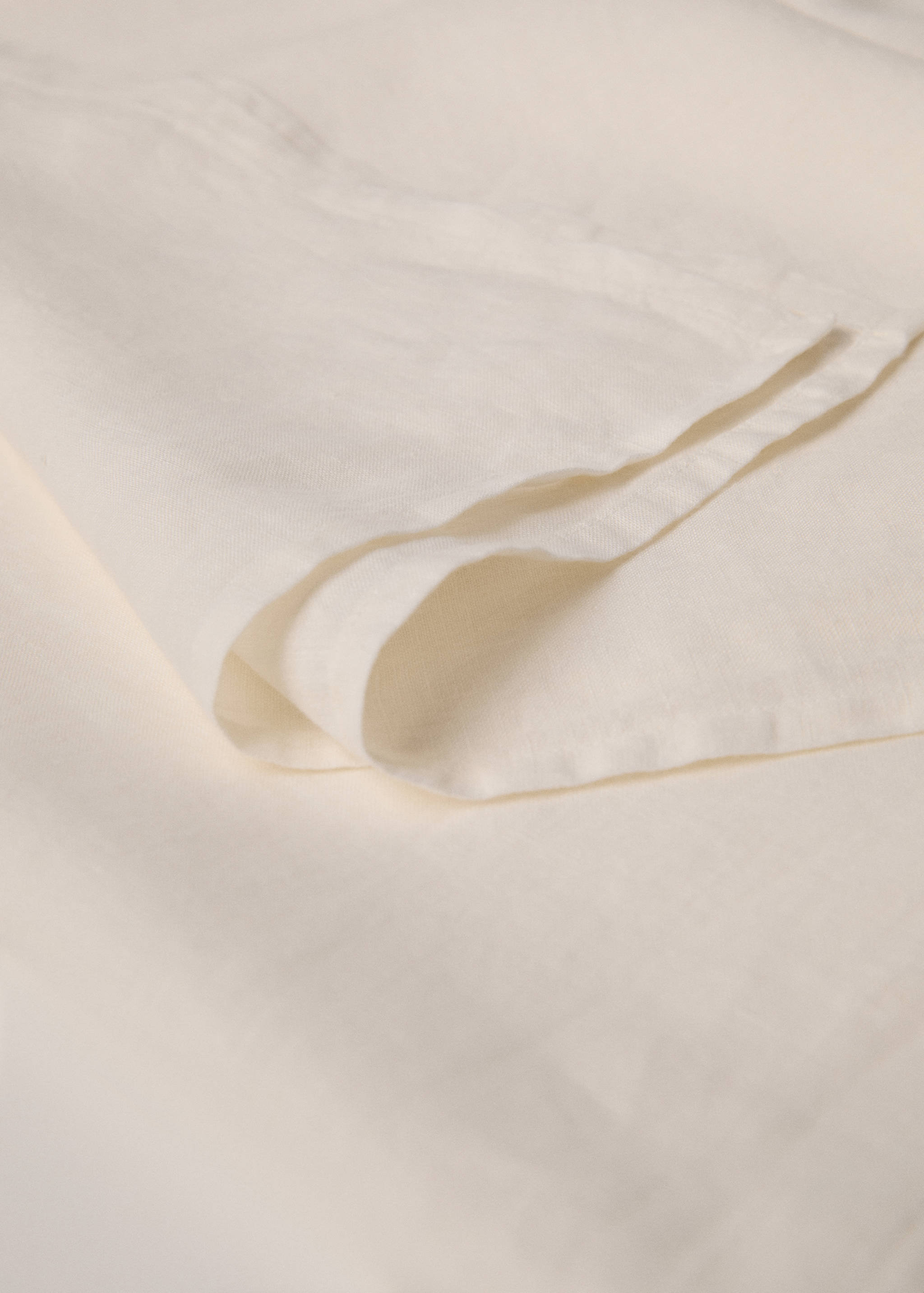 100% linen tablecloth for 6 to 8 diners - Details of the article 1