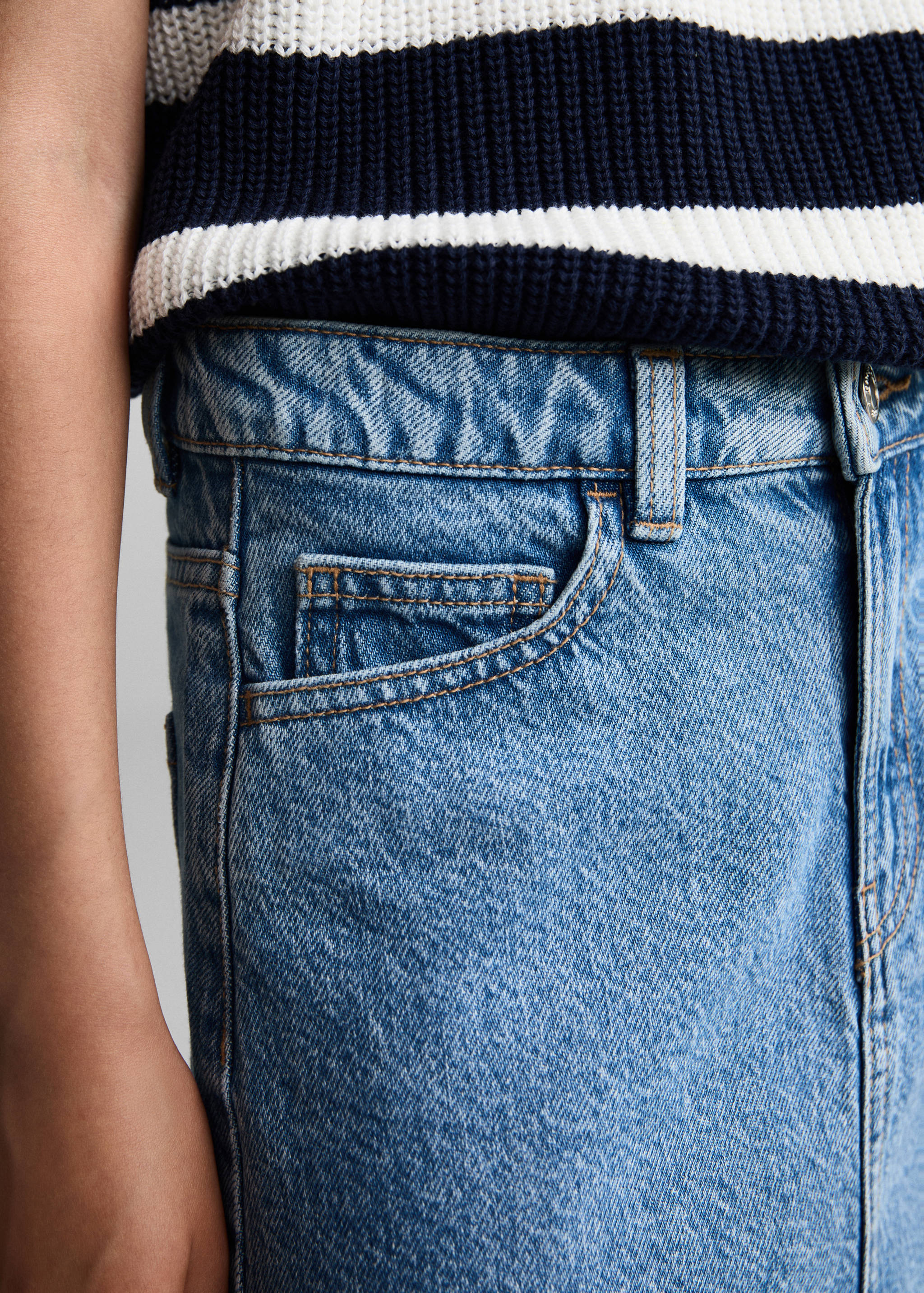 Short denim skirt - Details of the article 6