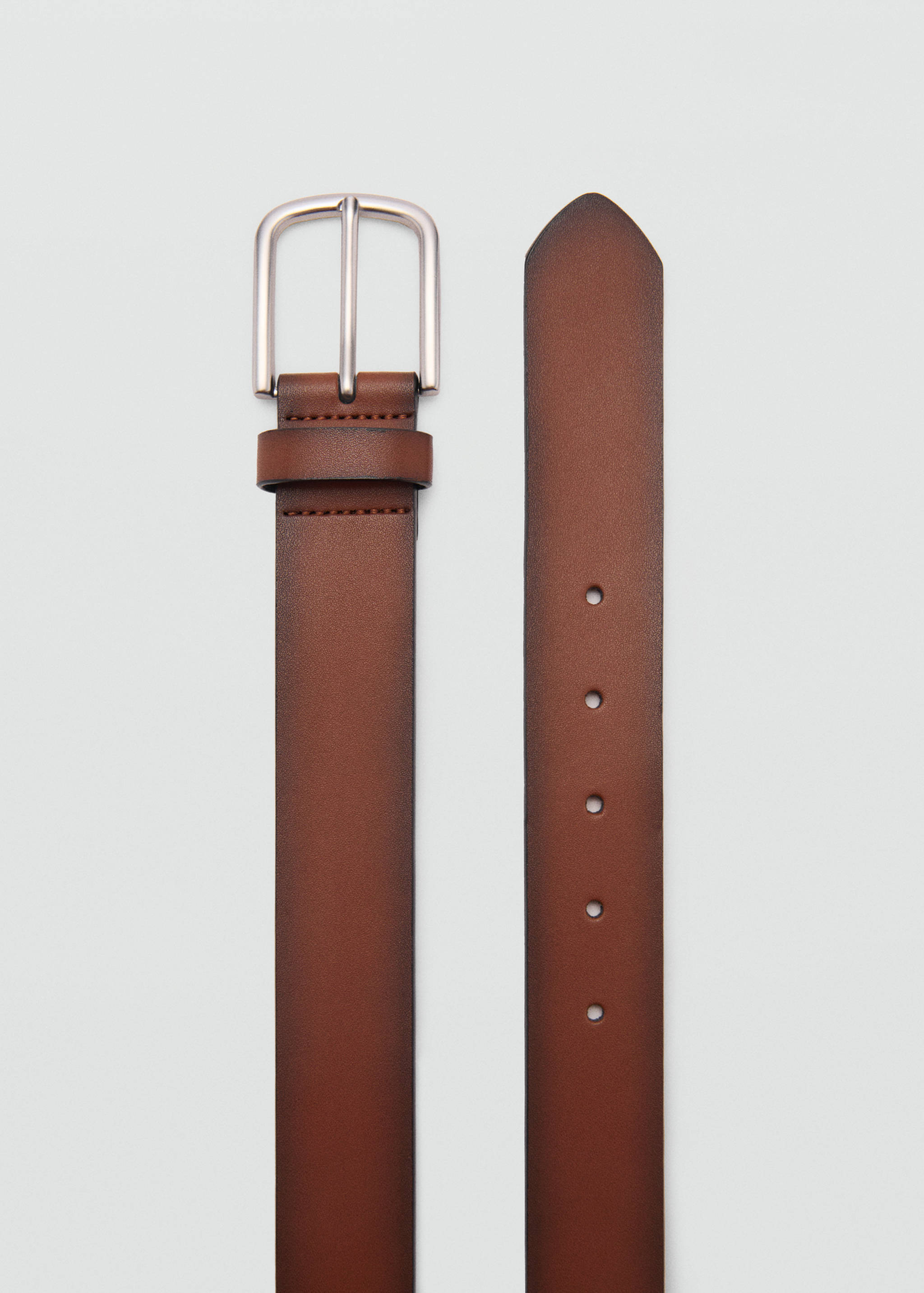 Pebbled leather belt - Details of the article 1