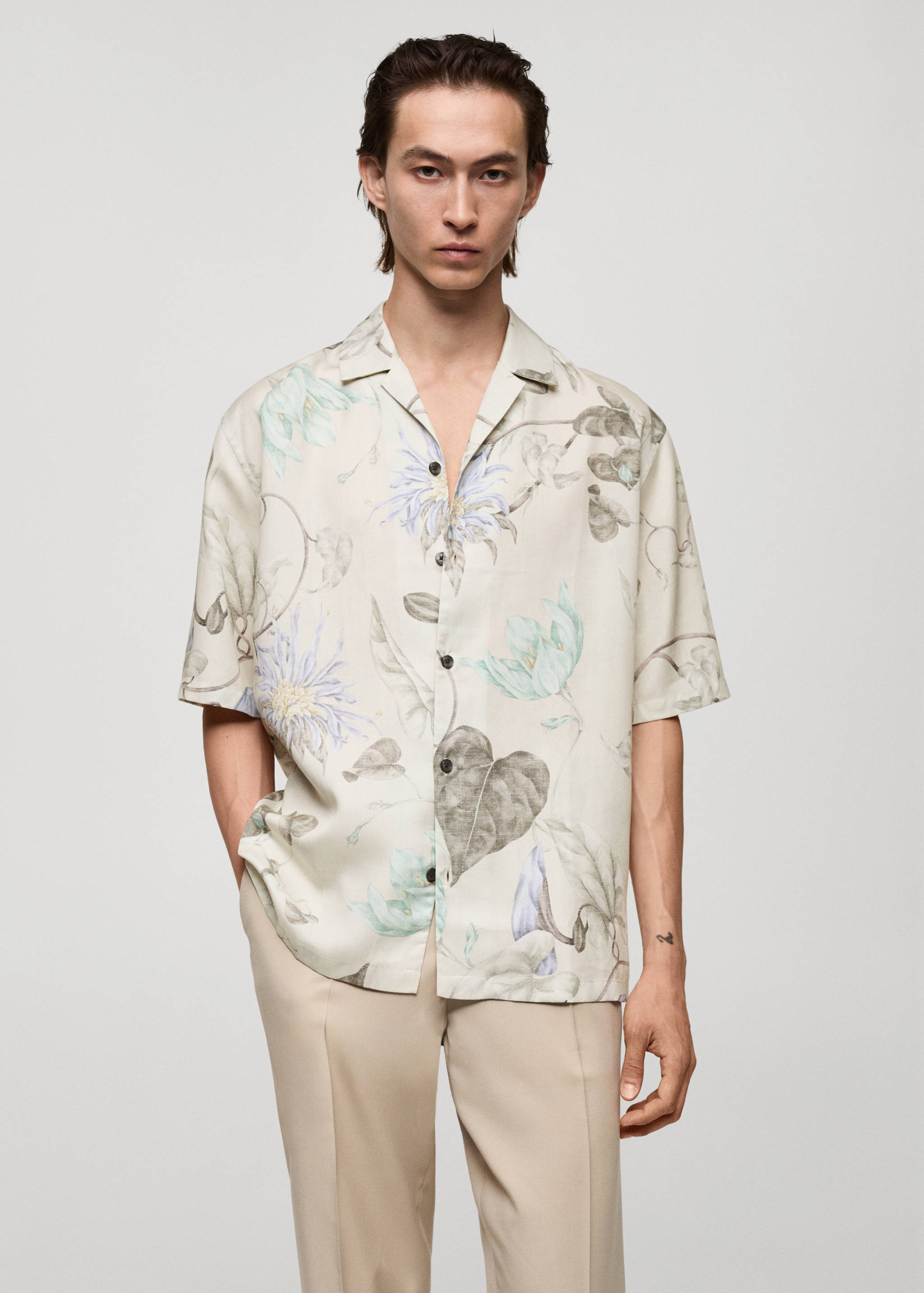 Flowy floral print shirt - Medium plane
