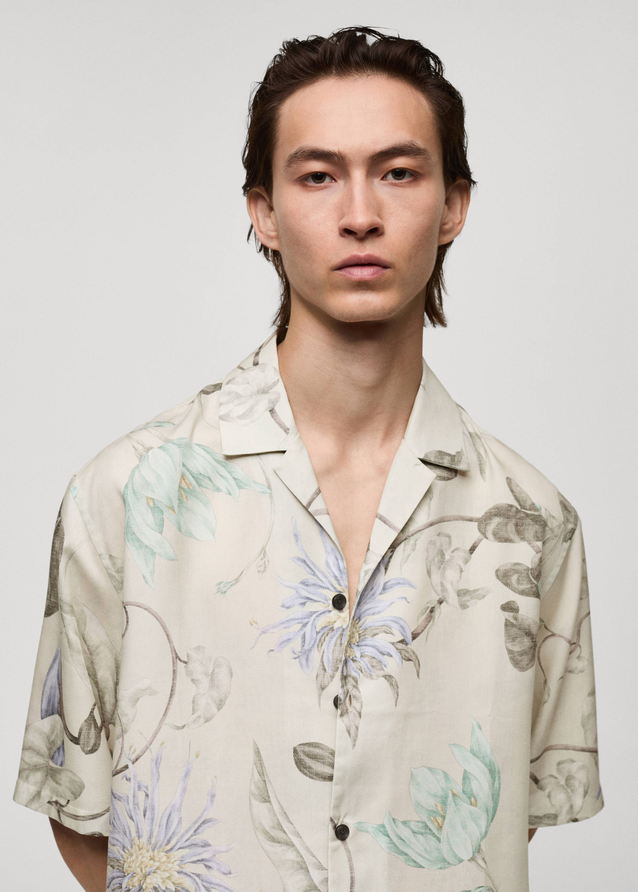 Flowy floral print shirt - Details of the article 1