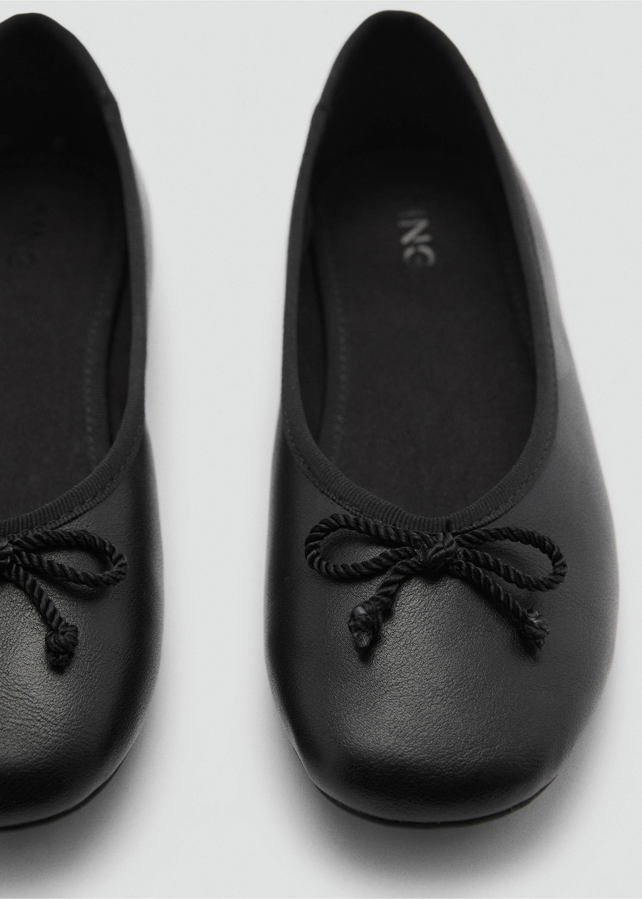 Bow ballerina - Details of the article 2, Black. Ref: 77073287-00.